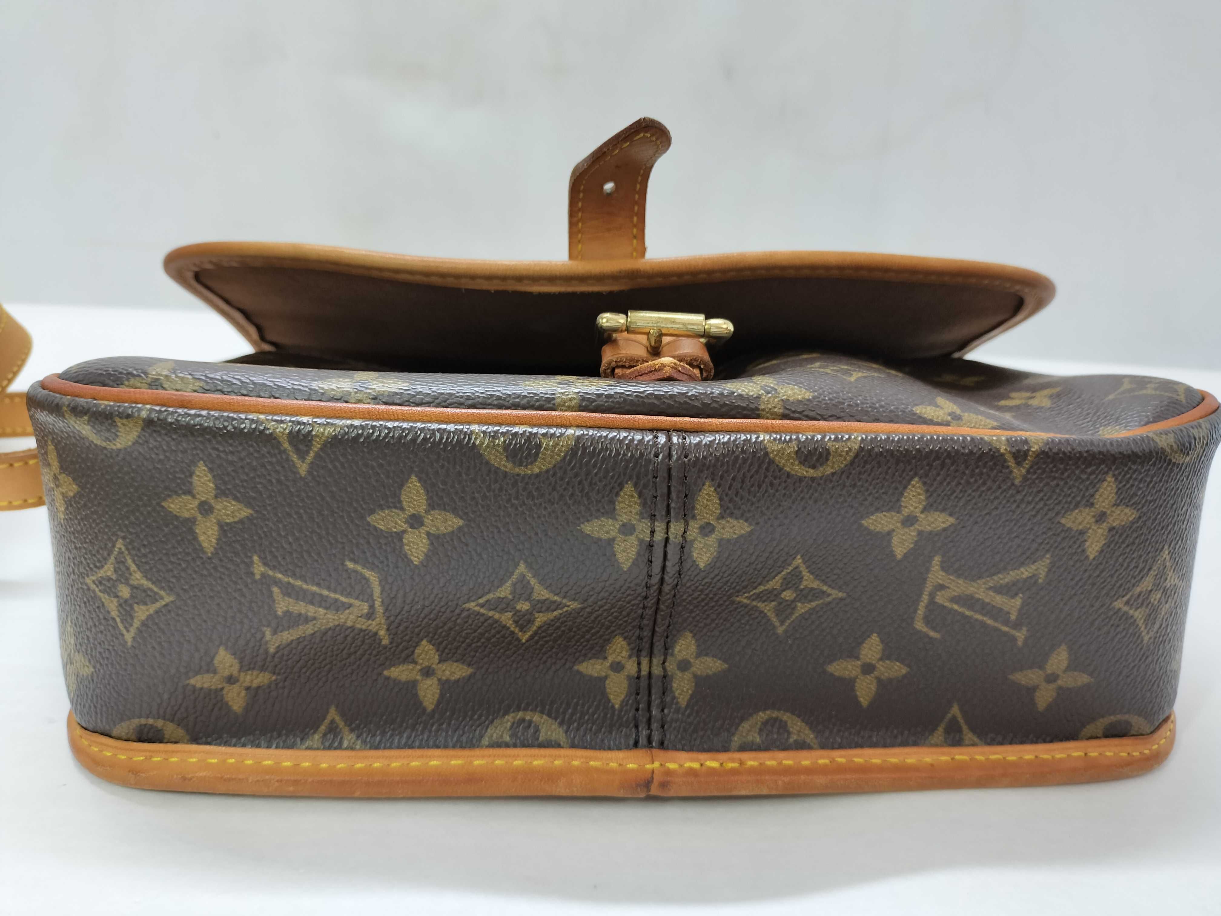 Monogram Louis Vuitton Sologne Shoulder Bag Monogram M42250 Shoulder Bag — view 15