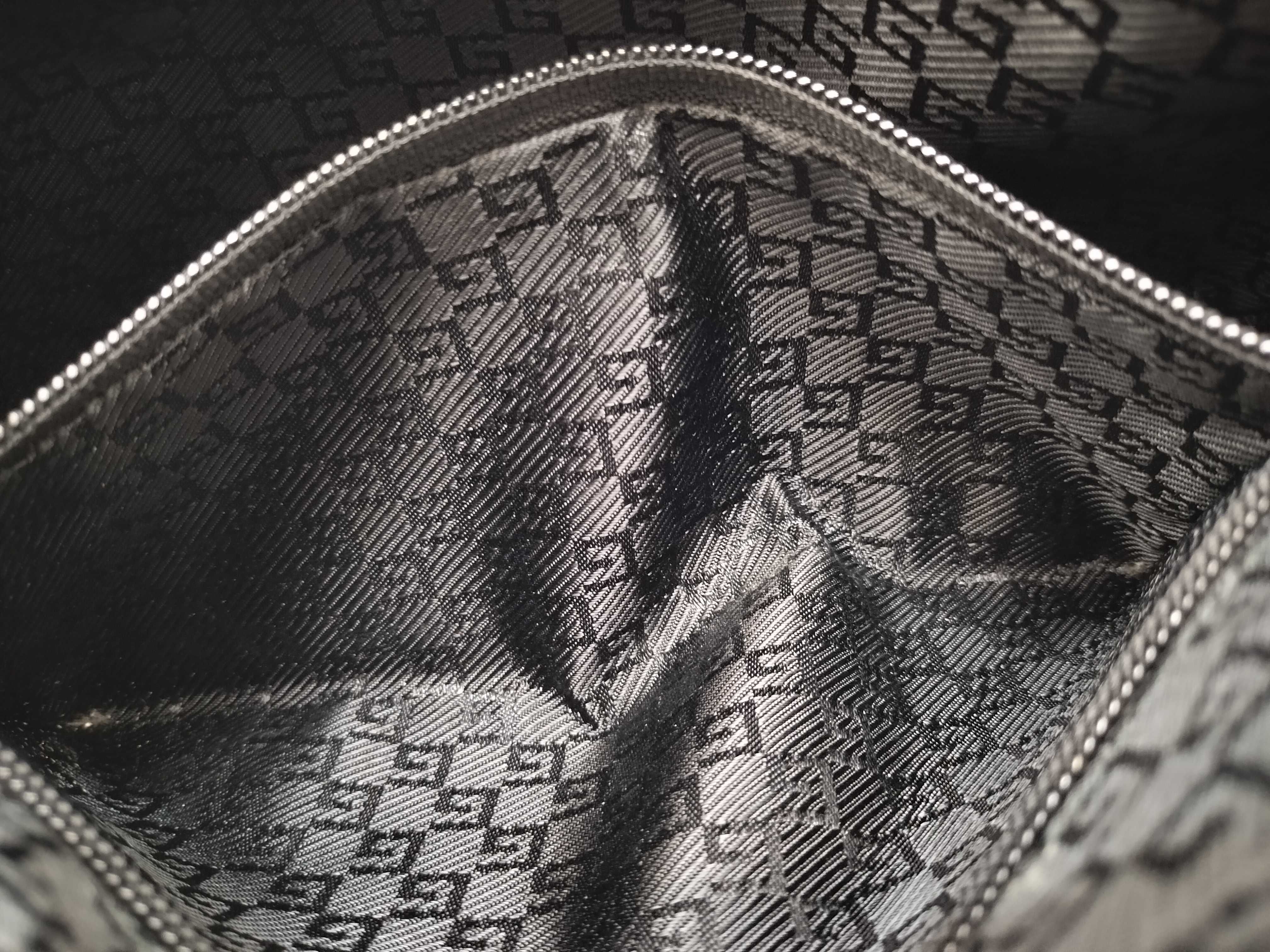 logo plate nylon shoulder bag — view 15