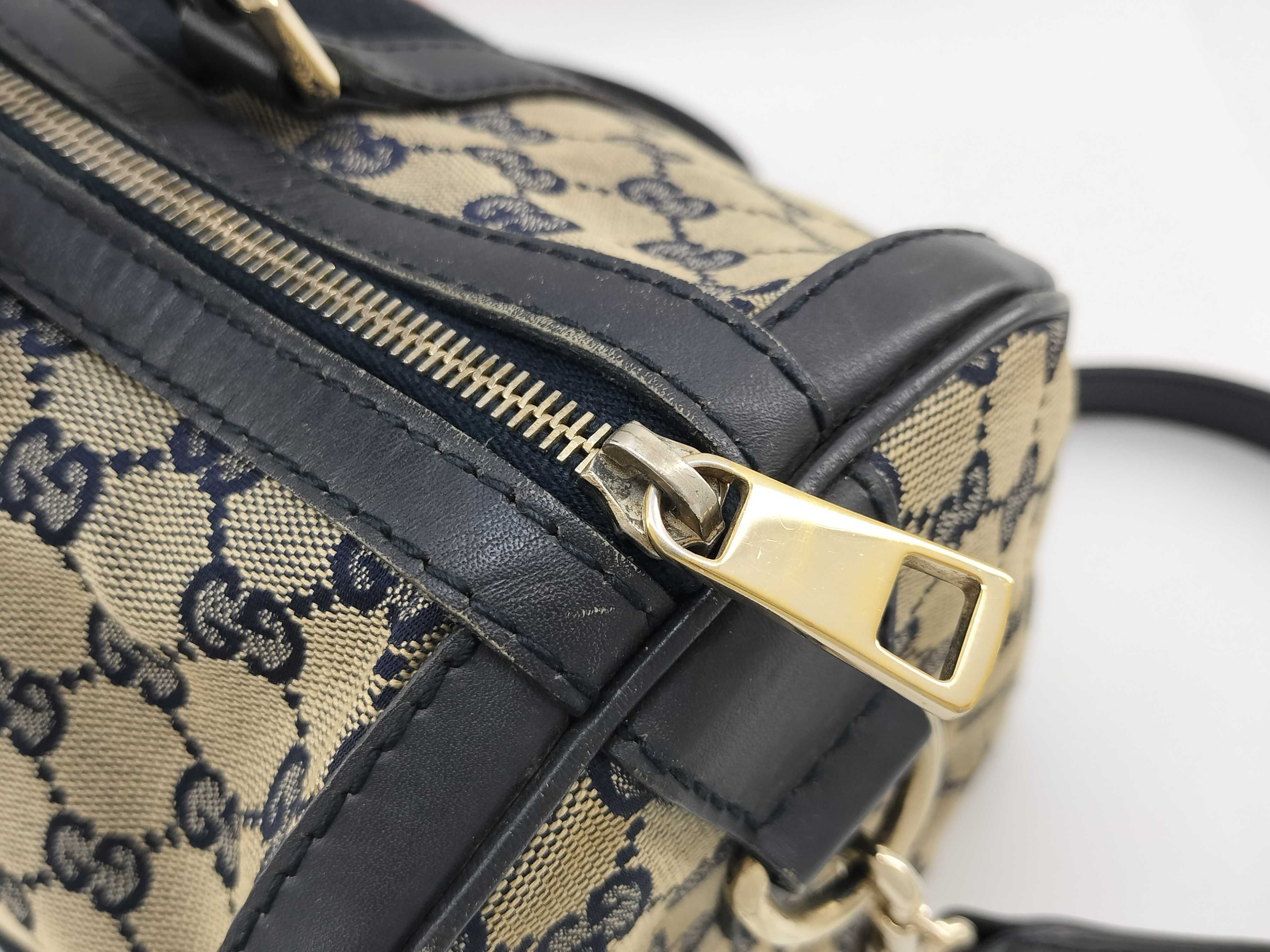 GG Canvas Gucci 2-way Handbag — view 4