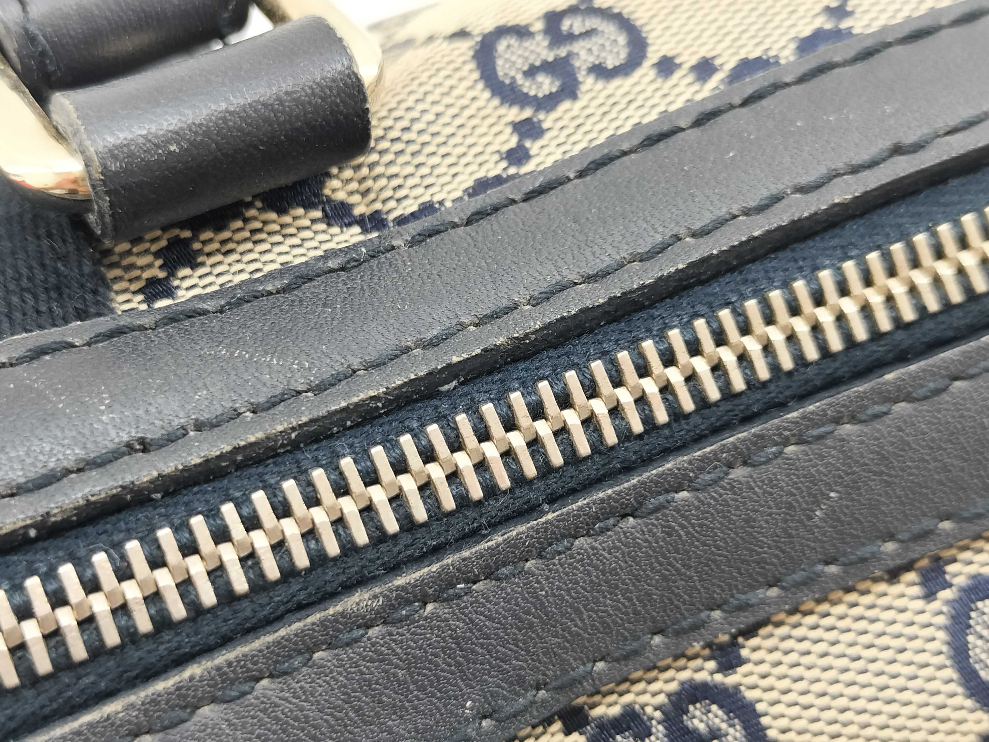 GG Canvas Gucci 2-way Handbag — view 10