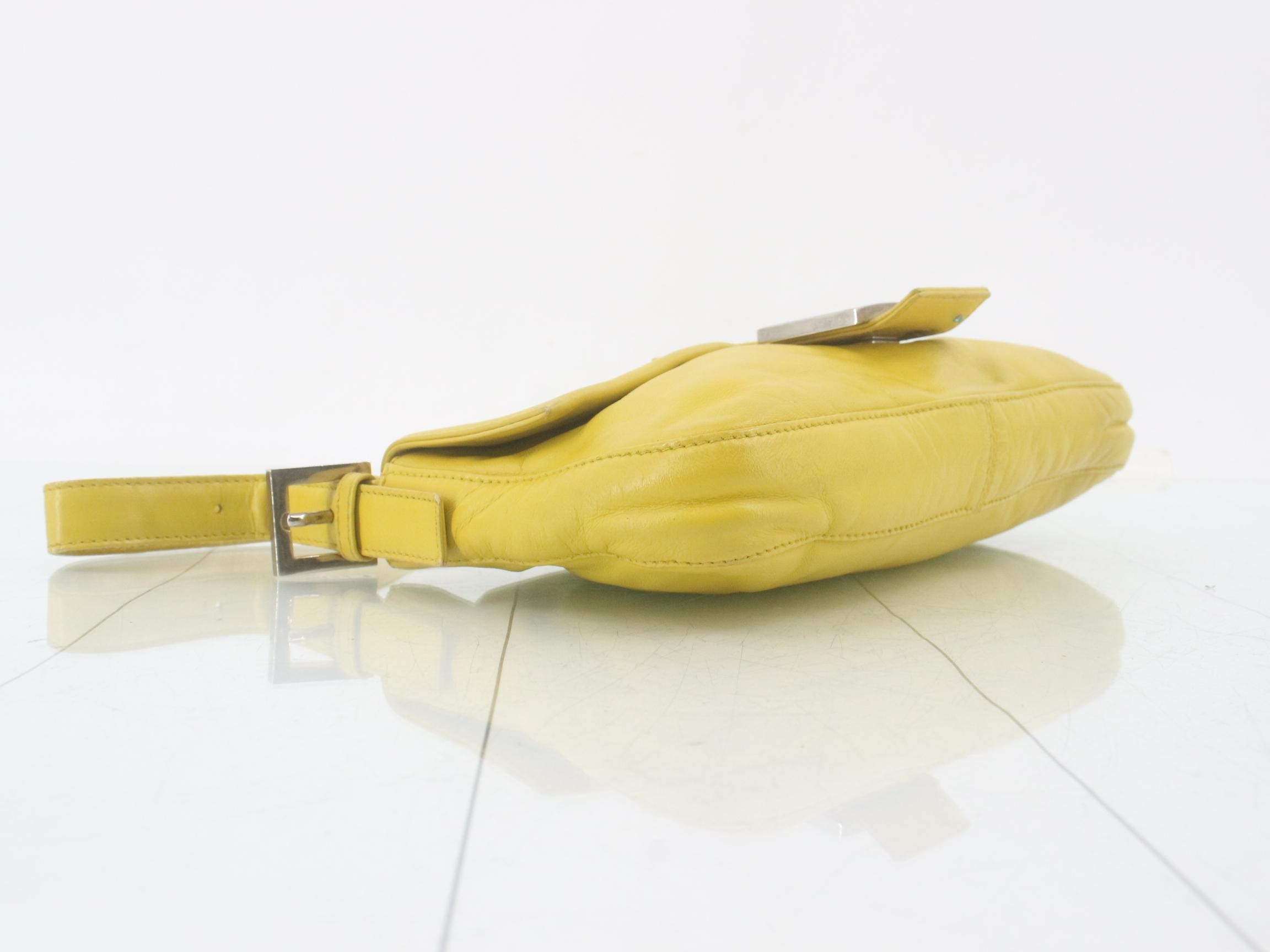 Mamma Baguette Leather One-Shoulder Bag (Yellow) — view 5