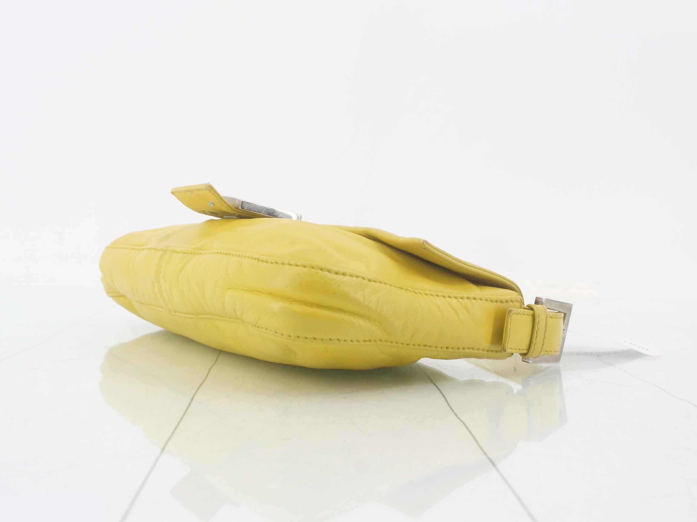 Mamma Baguette Leather One-Shoulder Bag (Yellow) — view 6