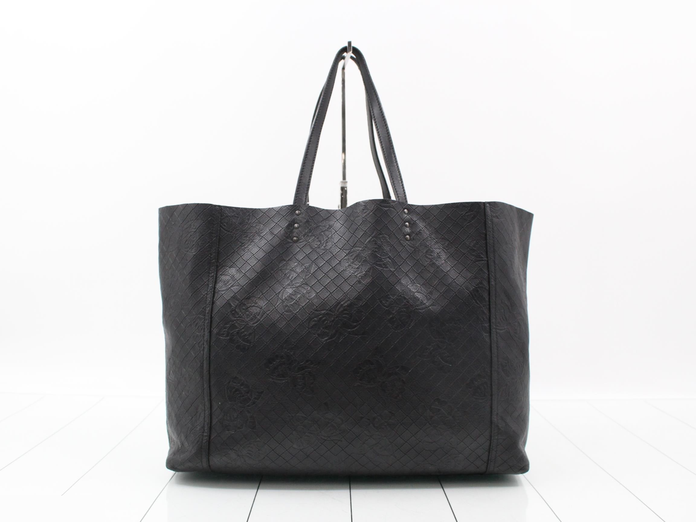 Intrecciato-style butterfly tote bag — view 2