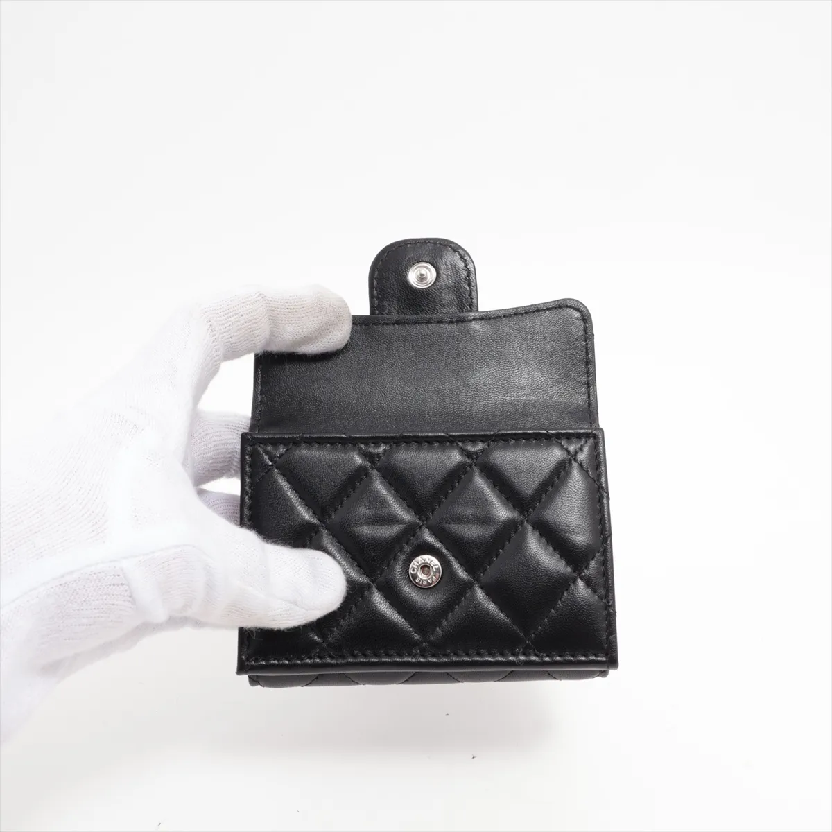 Matelasse Lambskin Compact Wallet Black Silver Hardware 31579720 — view 3