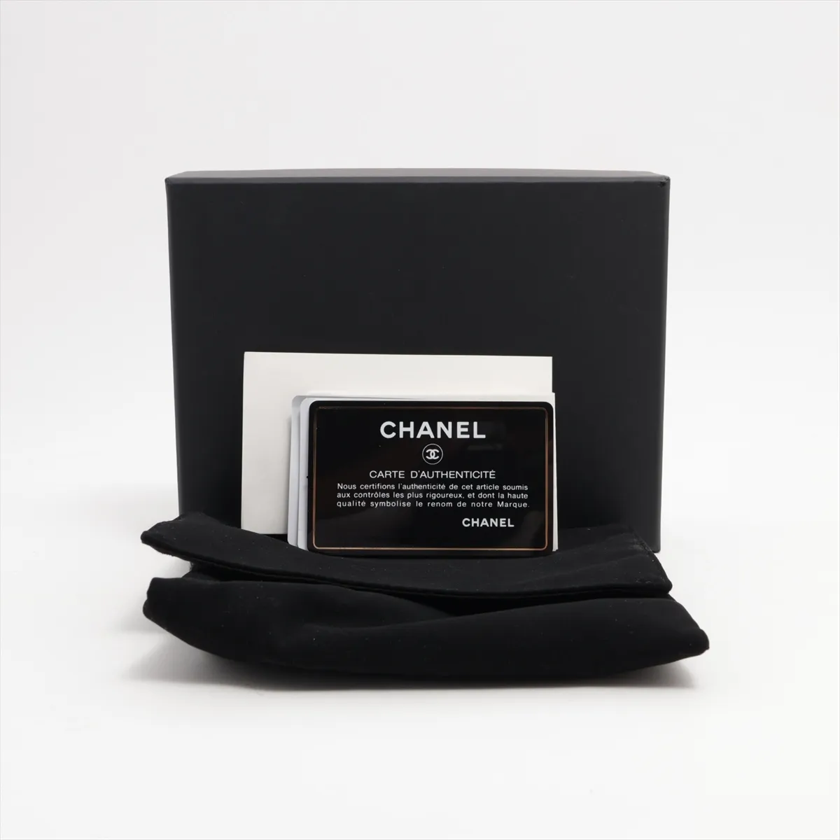 Matelasse Lambskin Compact Wallet Black Silver Hardware 31579720 — view 9