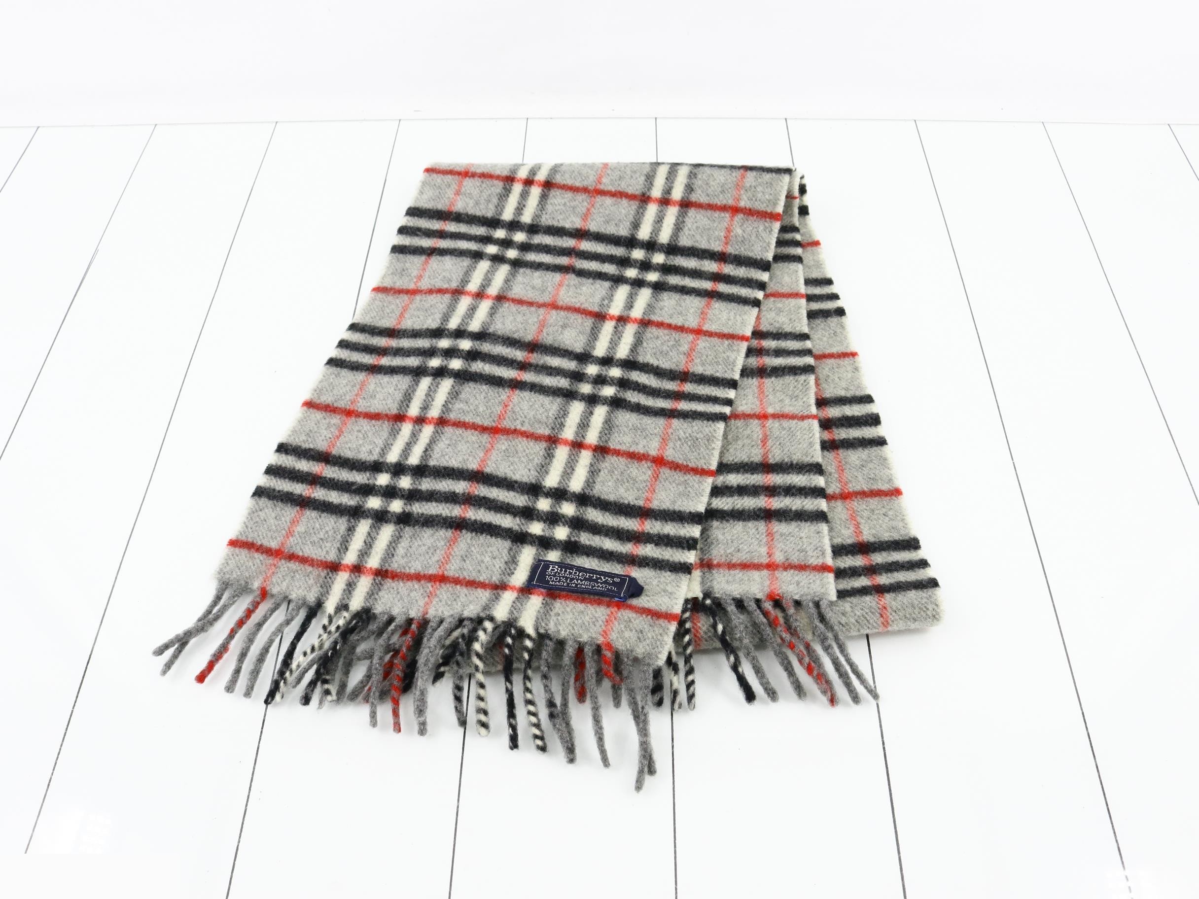 Other lines: Small items, accessories, and scarves — view 2