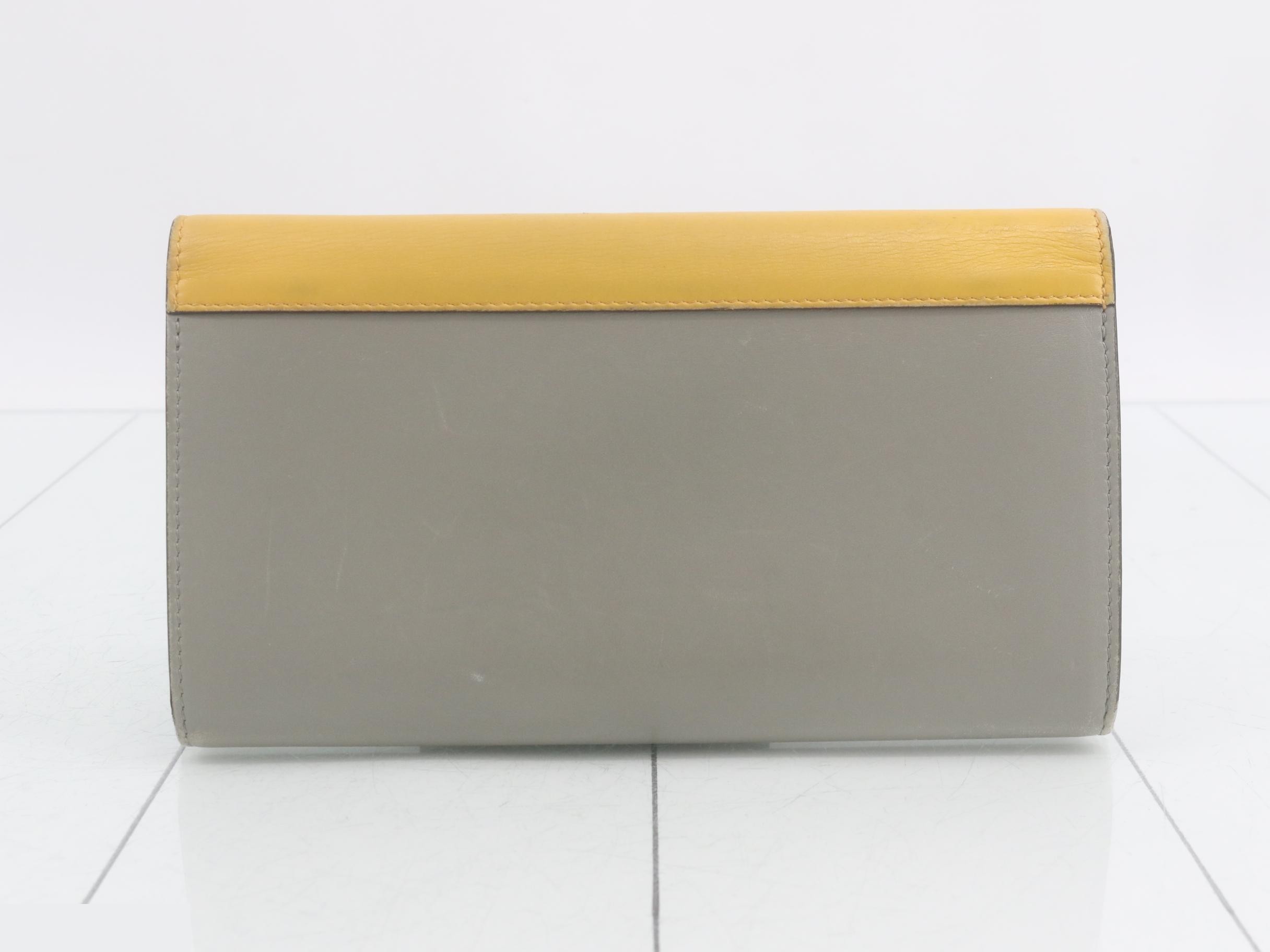 Tri-fold wallet — view 2