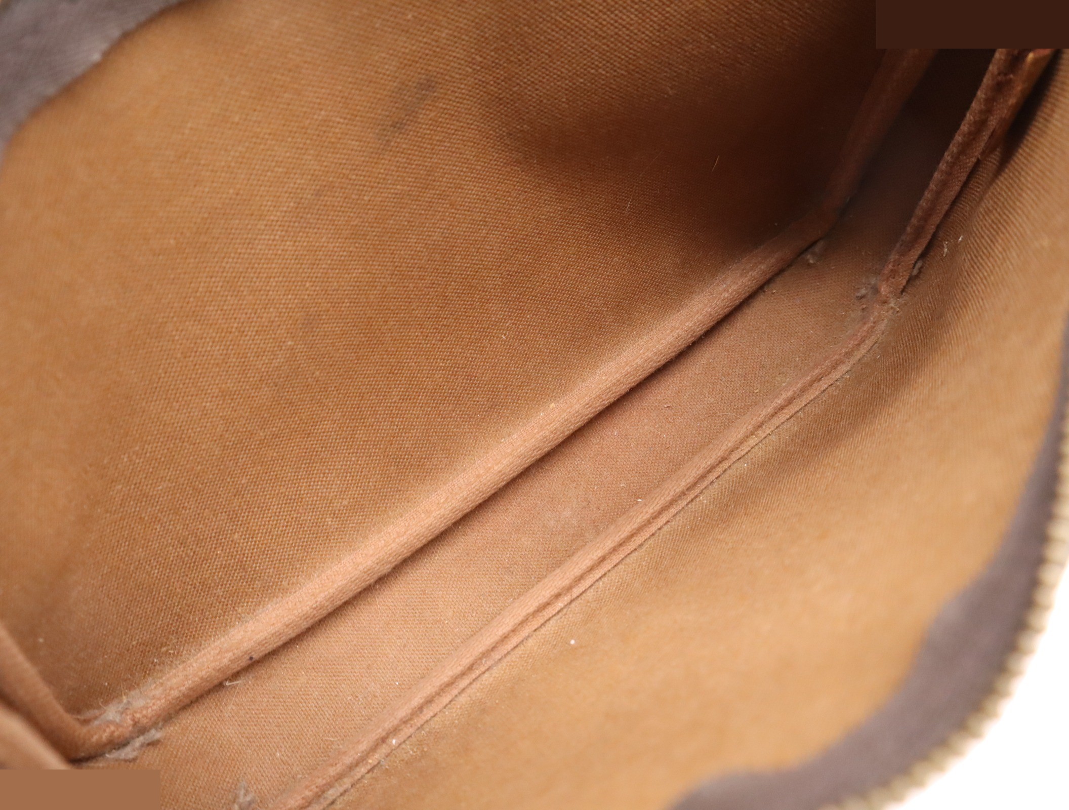 Pochette Accessoires (old model) with shoulder strap — view 7
