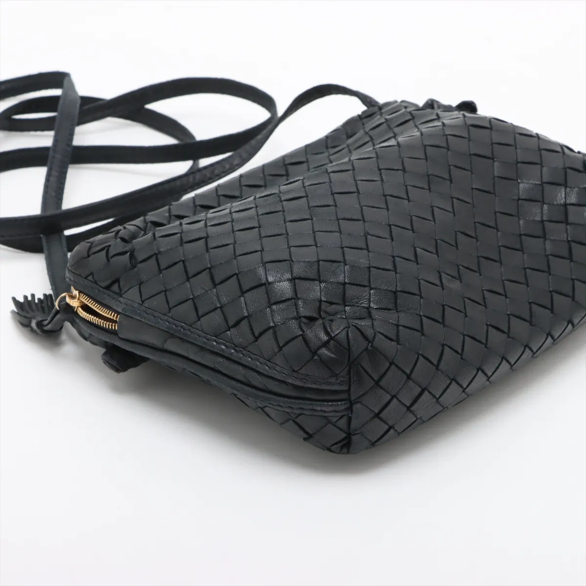 Intrecciato Leather Shoulder Bag Black — view 4
