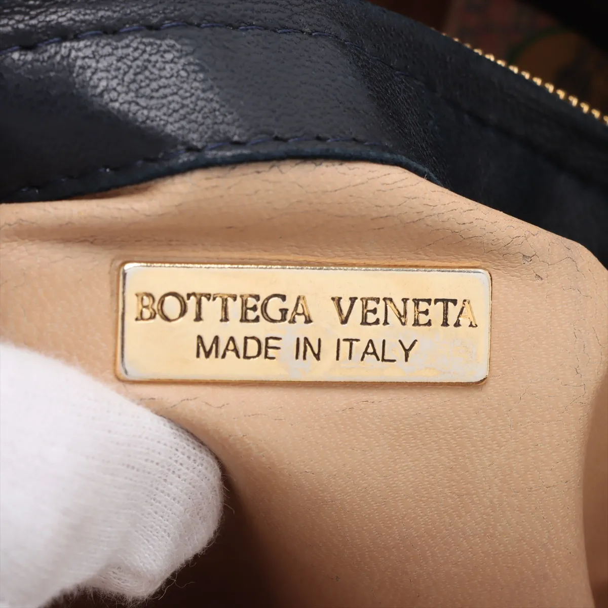 Intrecciato Leather Shoulder Bag Black — view 8