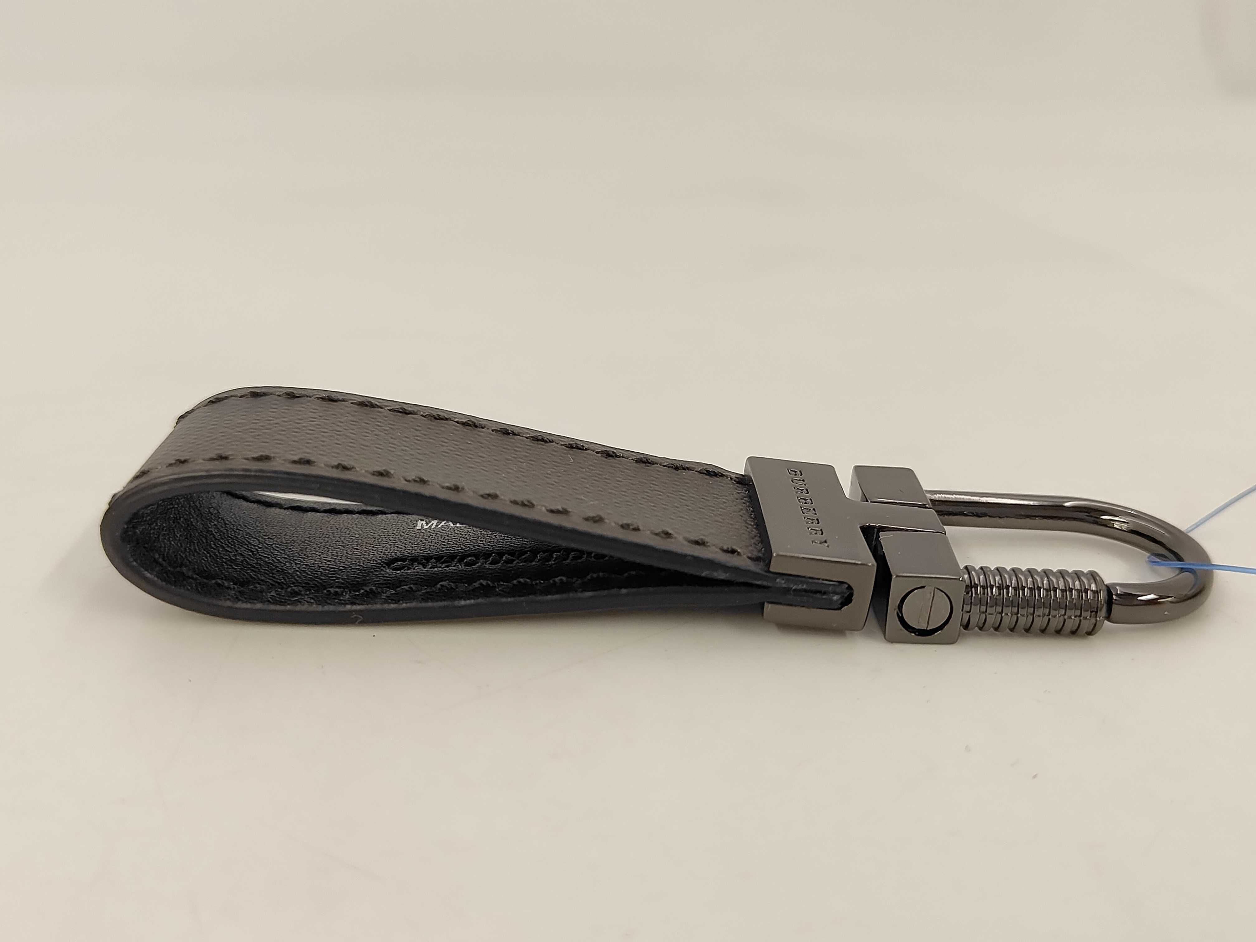 Keychain / Keyring / PVC Key Case & Keychain — view 4