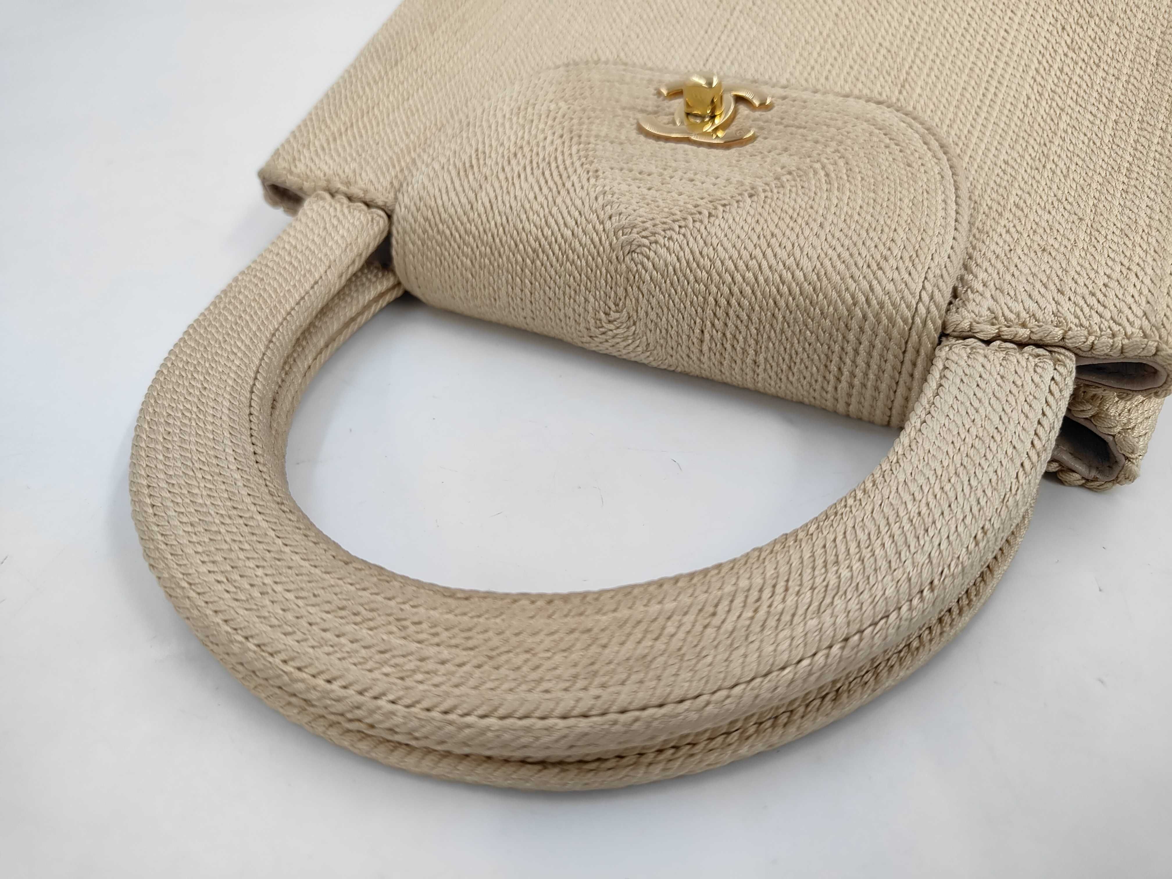 beige handbag — view 3