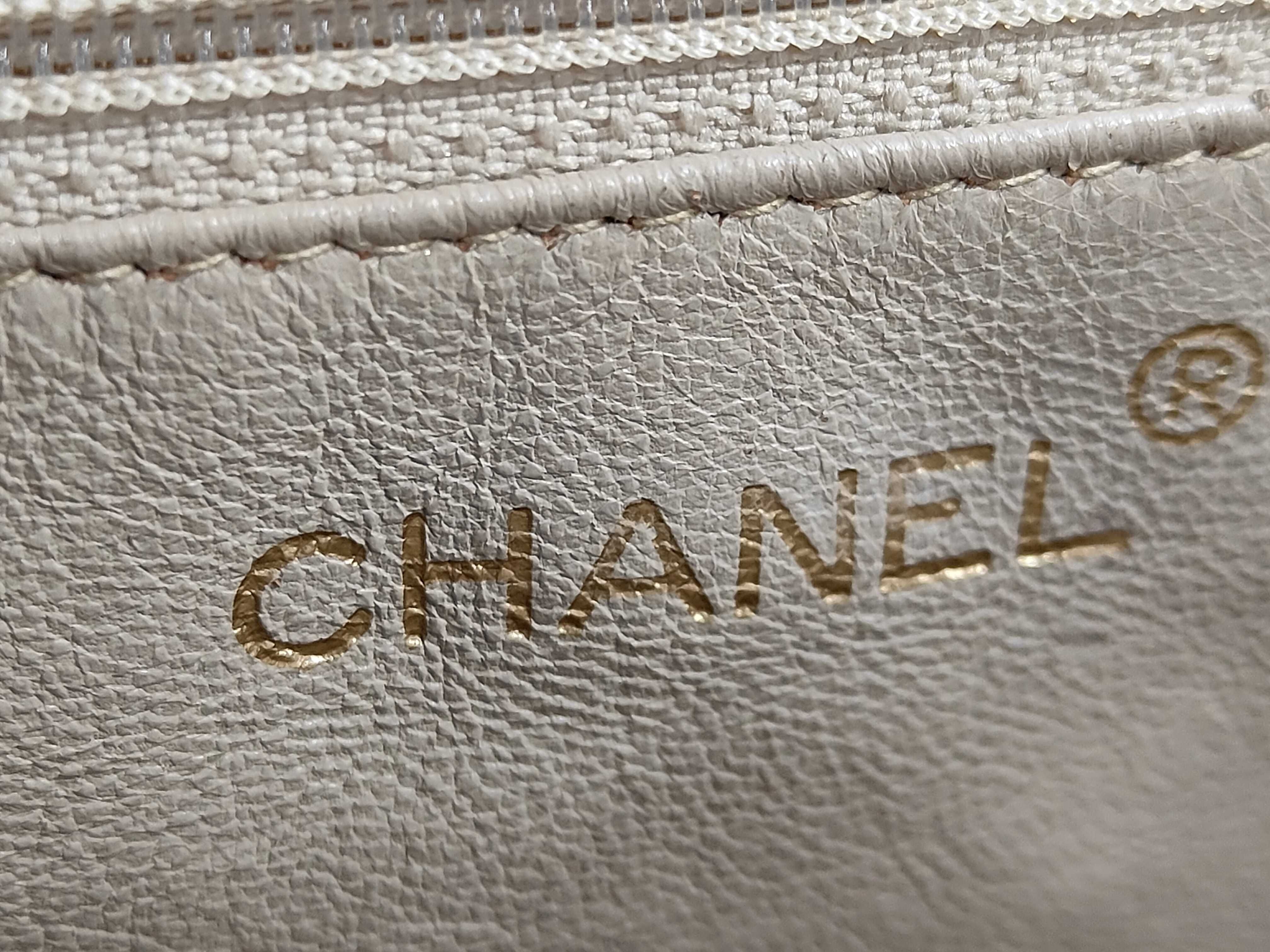 beige handbag — view 9