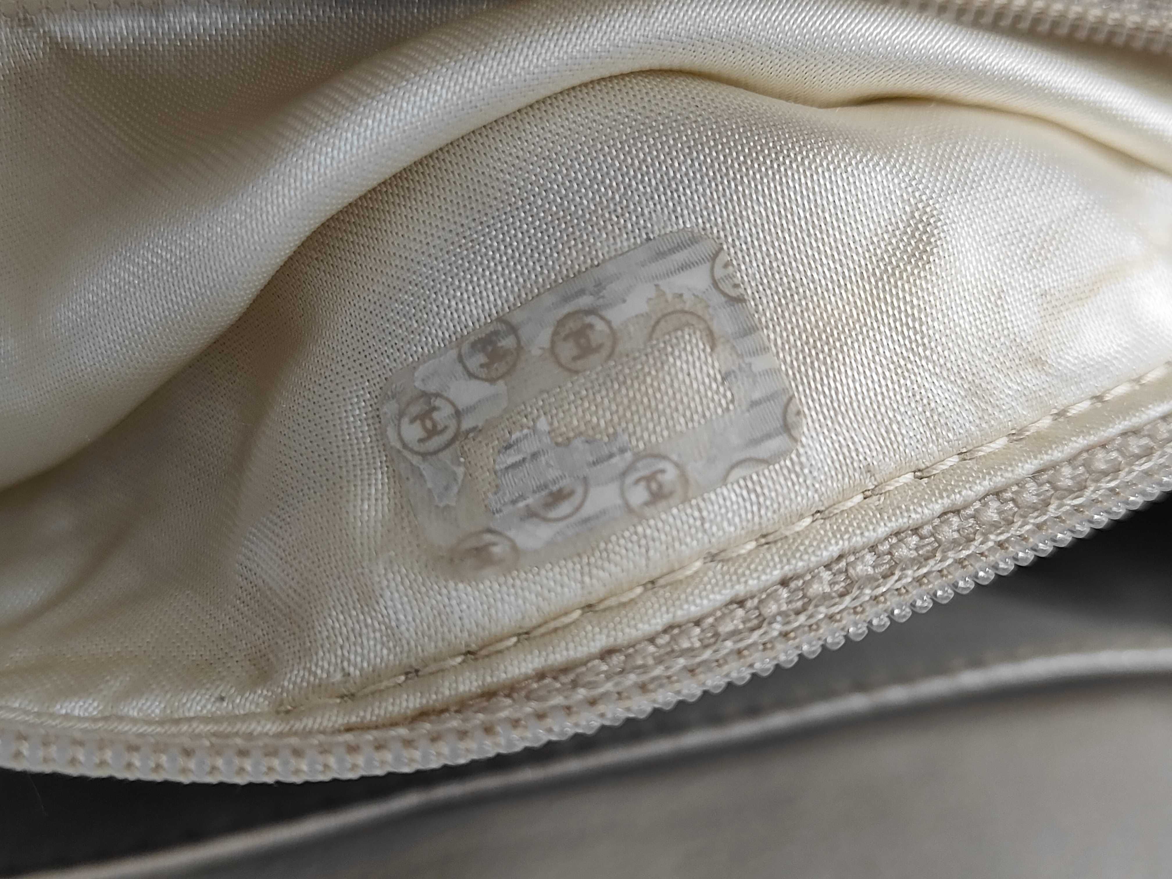 beige handbag — view 10