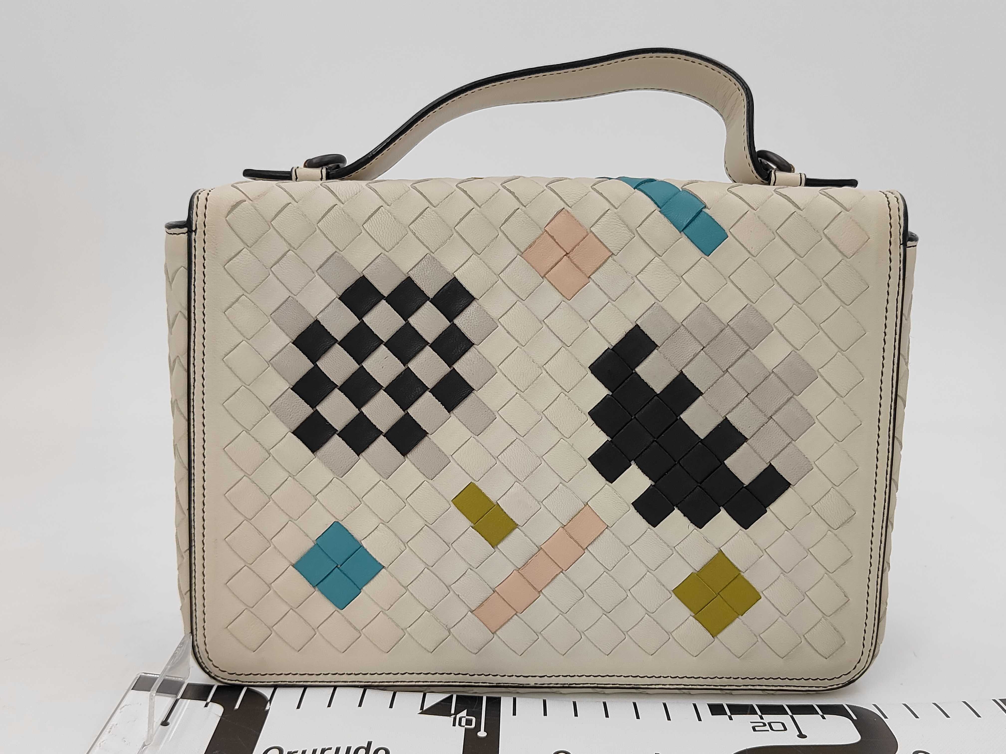 Intrecciato Handbag Shoulder Bag Handbag — view 2