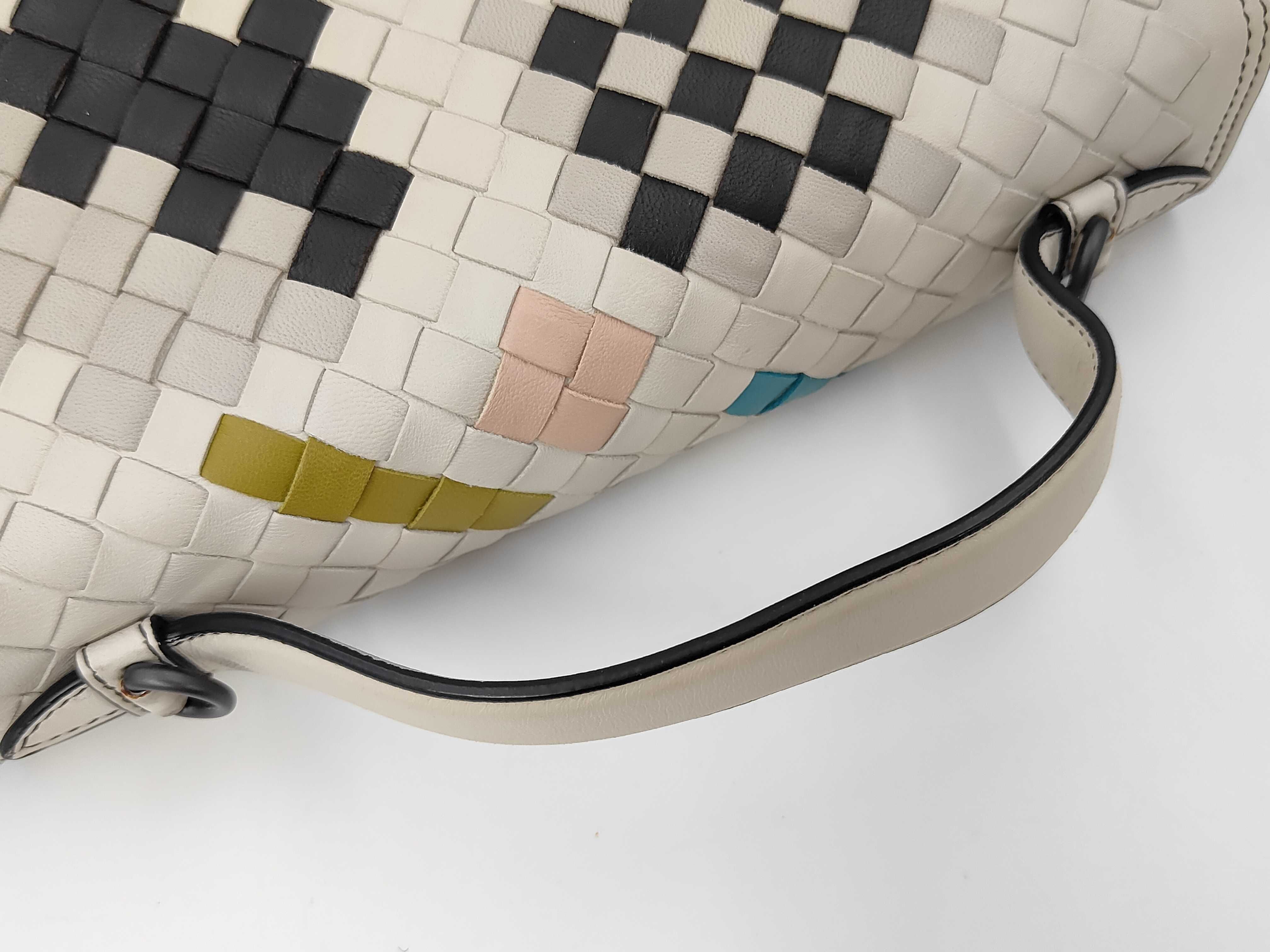 Intrecciato Handbag Shoulder Bag Handbag — view 5