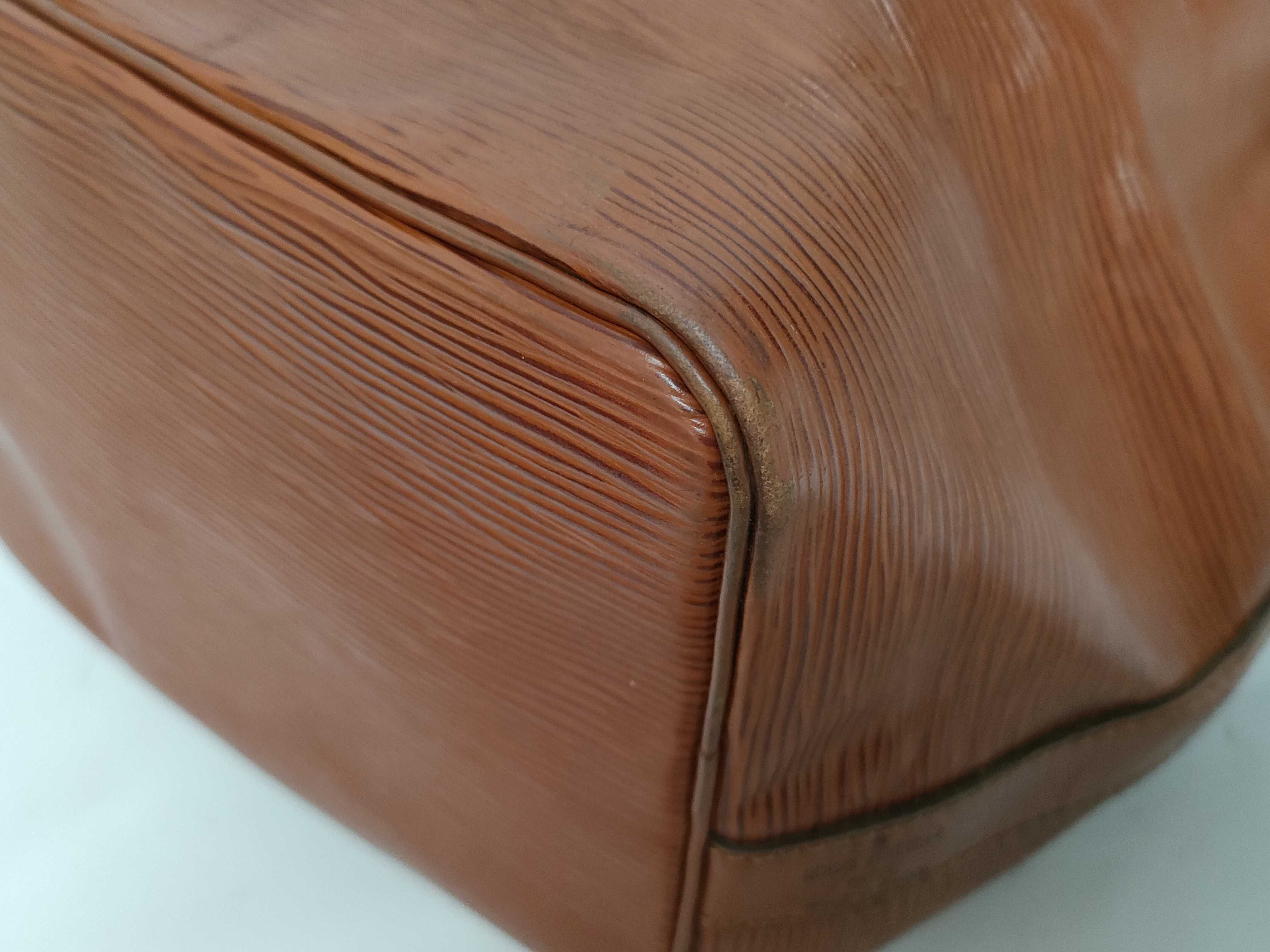 Epi Leather Petit Noé Brown Shoulder Bag M44103 A20942 — view 7