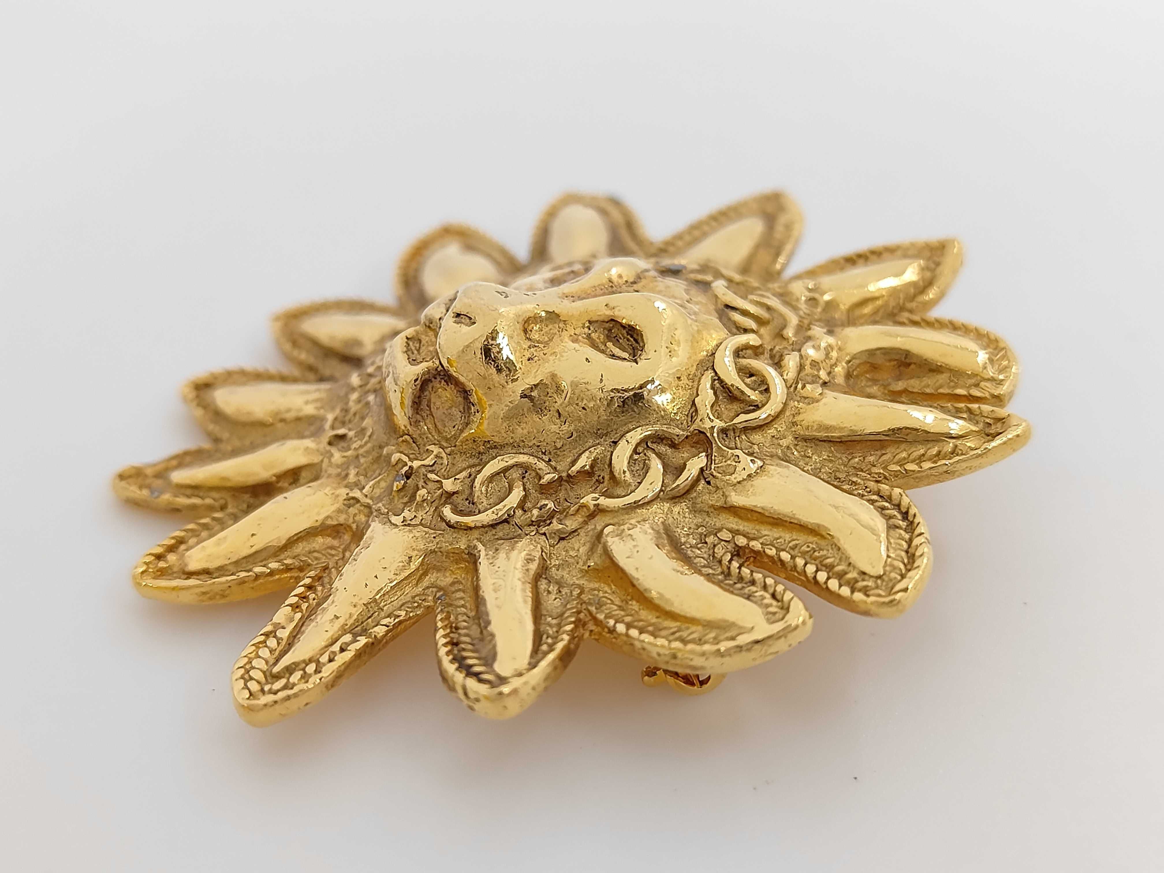 Brooch, Chanel Lion, Gold Color, 22.8g — view 2