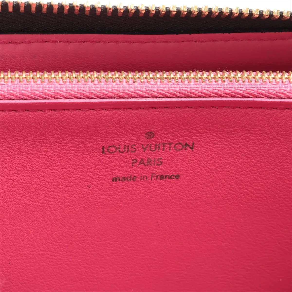 Taurillon Portefeuille Comet M63102 MI1149 Noir x Hot Pink Round Zip Wallet — view 11