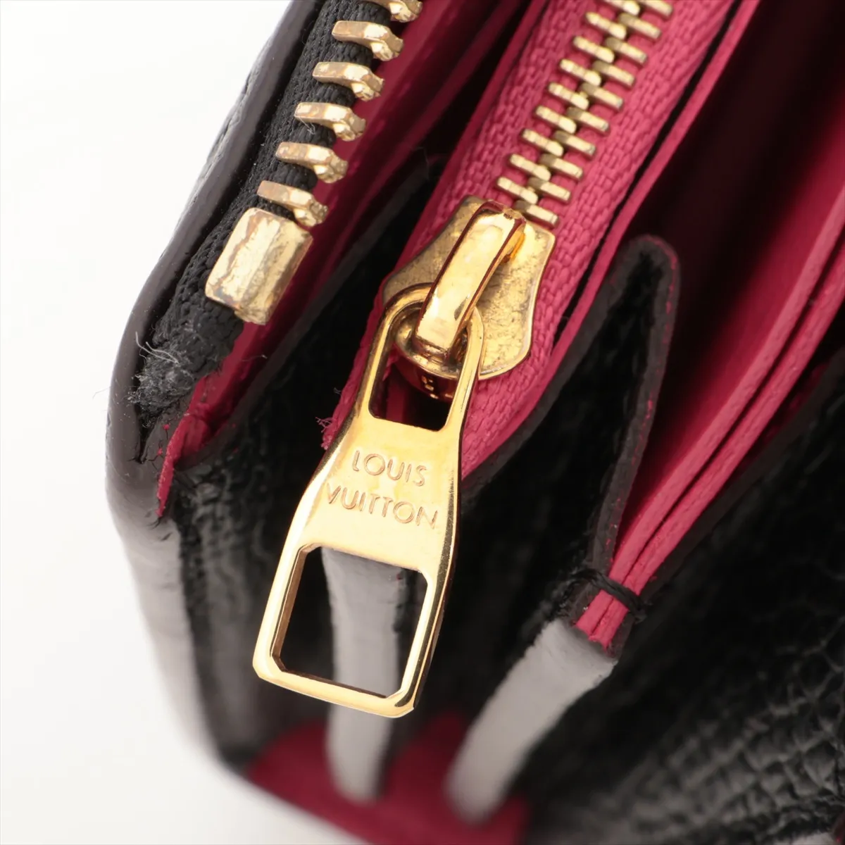 Taurillon Portefeuille Comet M63102 MI1149 Noir x Hot Pink Round Zip Wallet — view 12