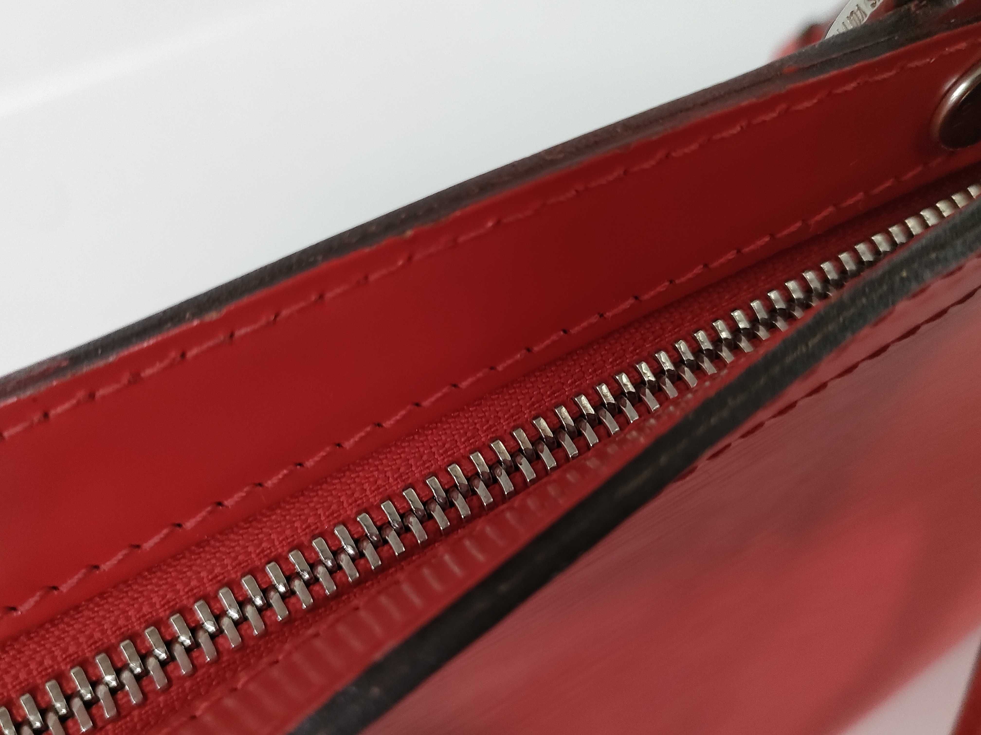 Epi Leather Shoulder Bag Handbag — view 11