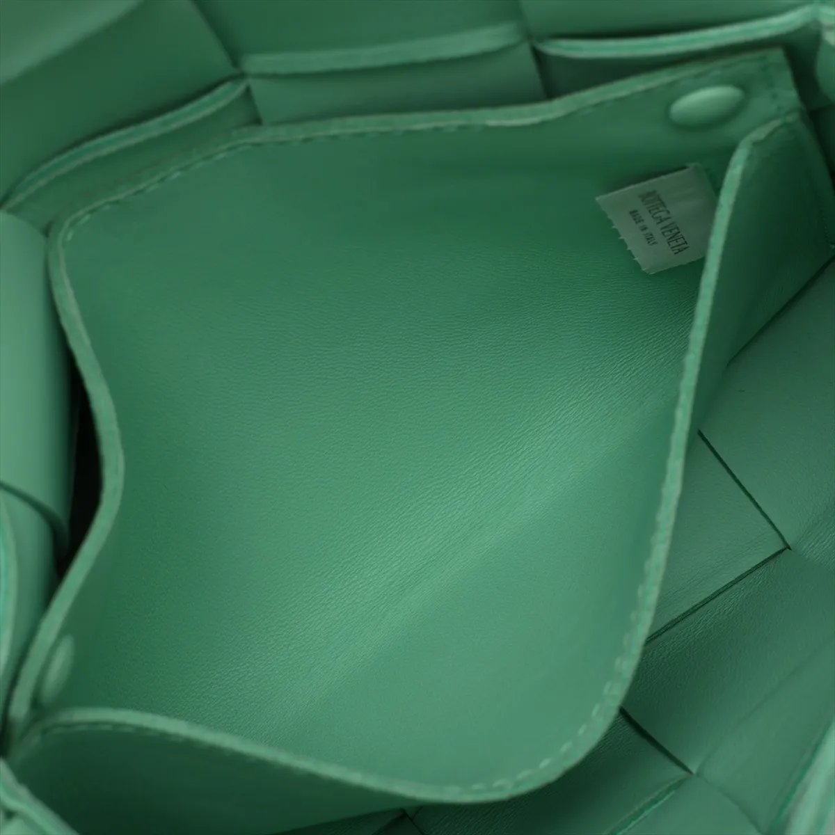 Cassette Leather Shoulder Bag, Green — view 7