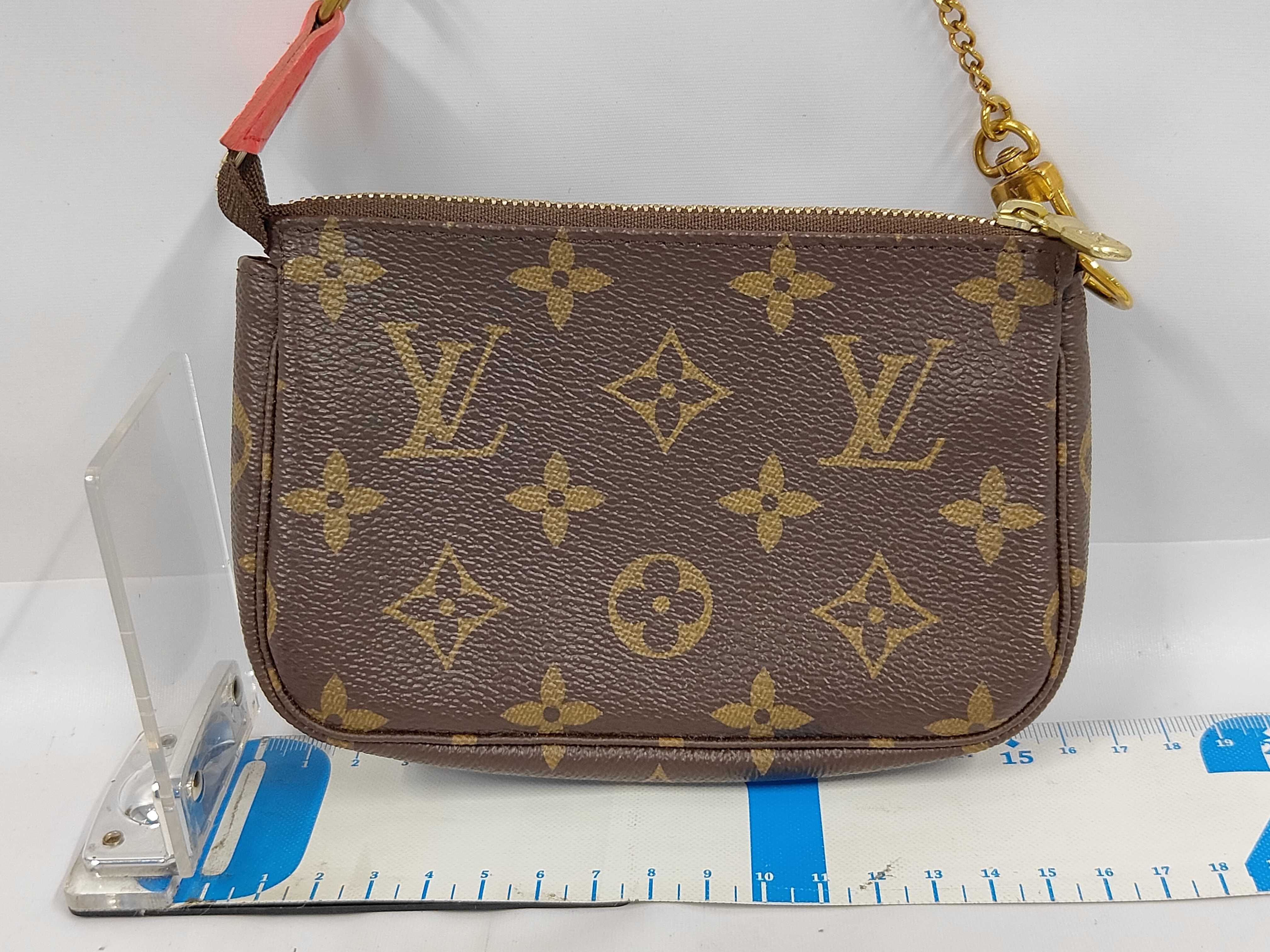 M69056 Mini Pochette Accessoires SF4109 Pouch — view 2