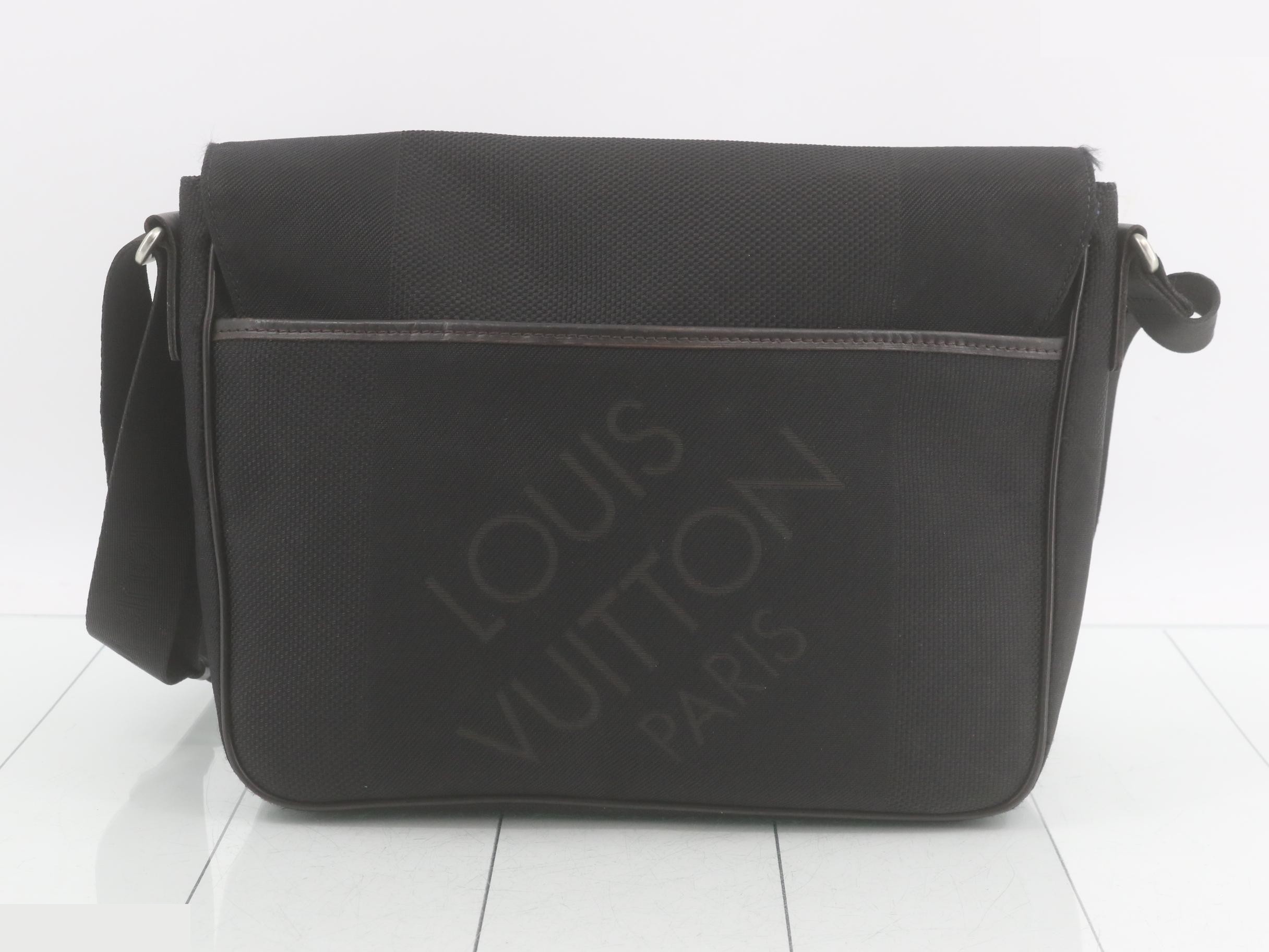 Damier Juan Messenger — view 2
