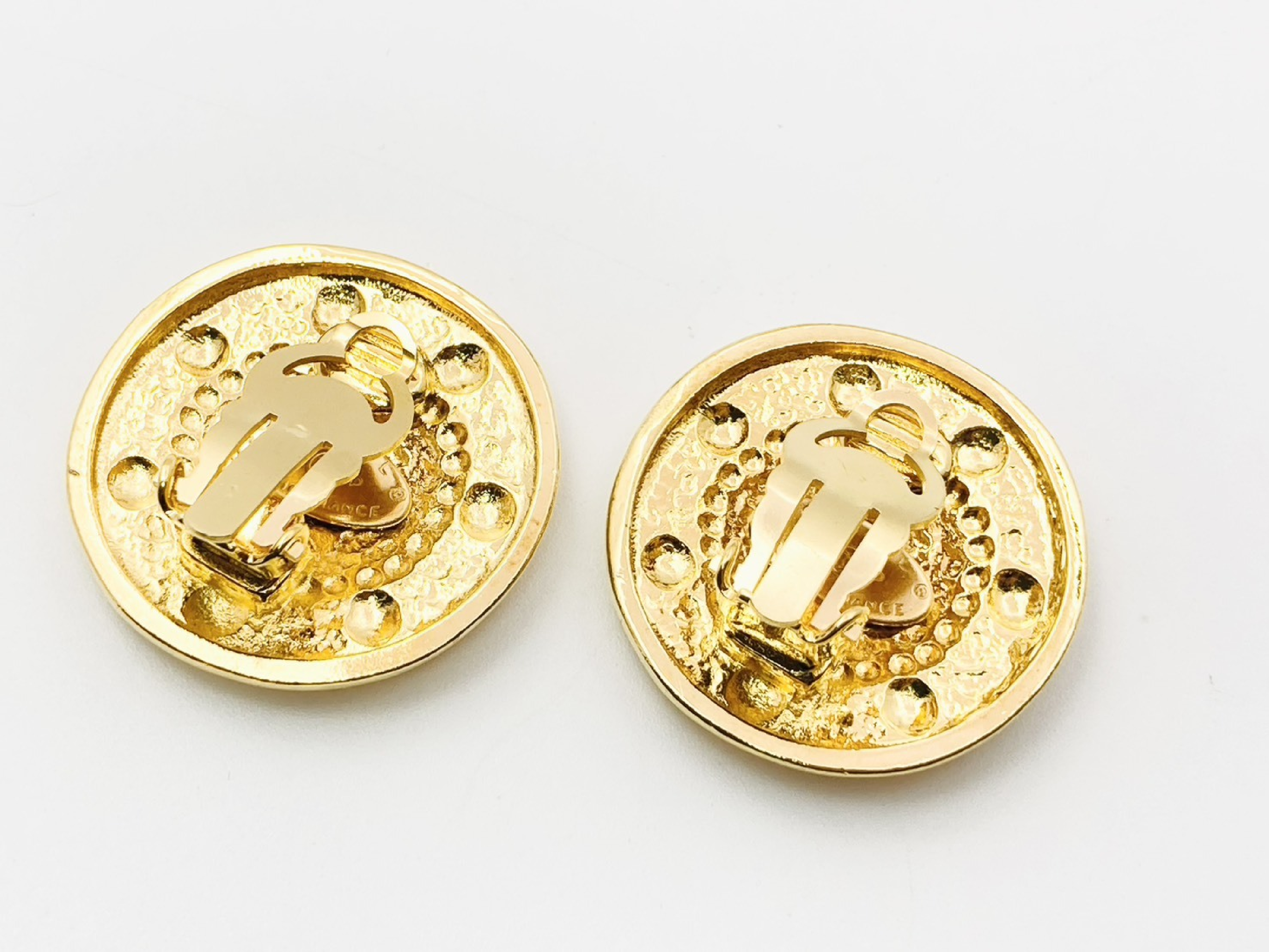 Coco Mark Round Earrings 95P Gold Earrings — view 2