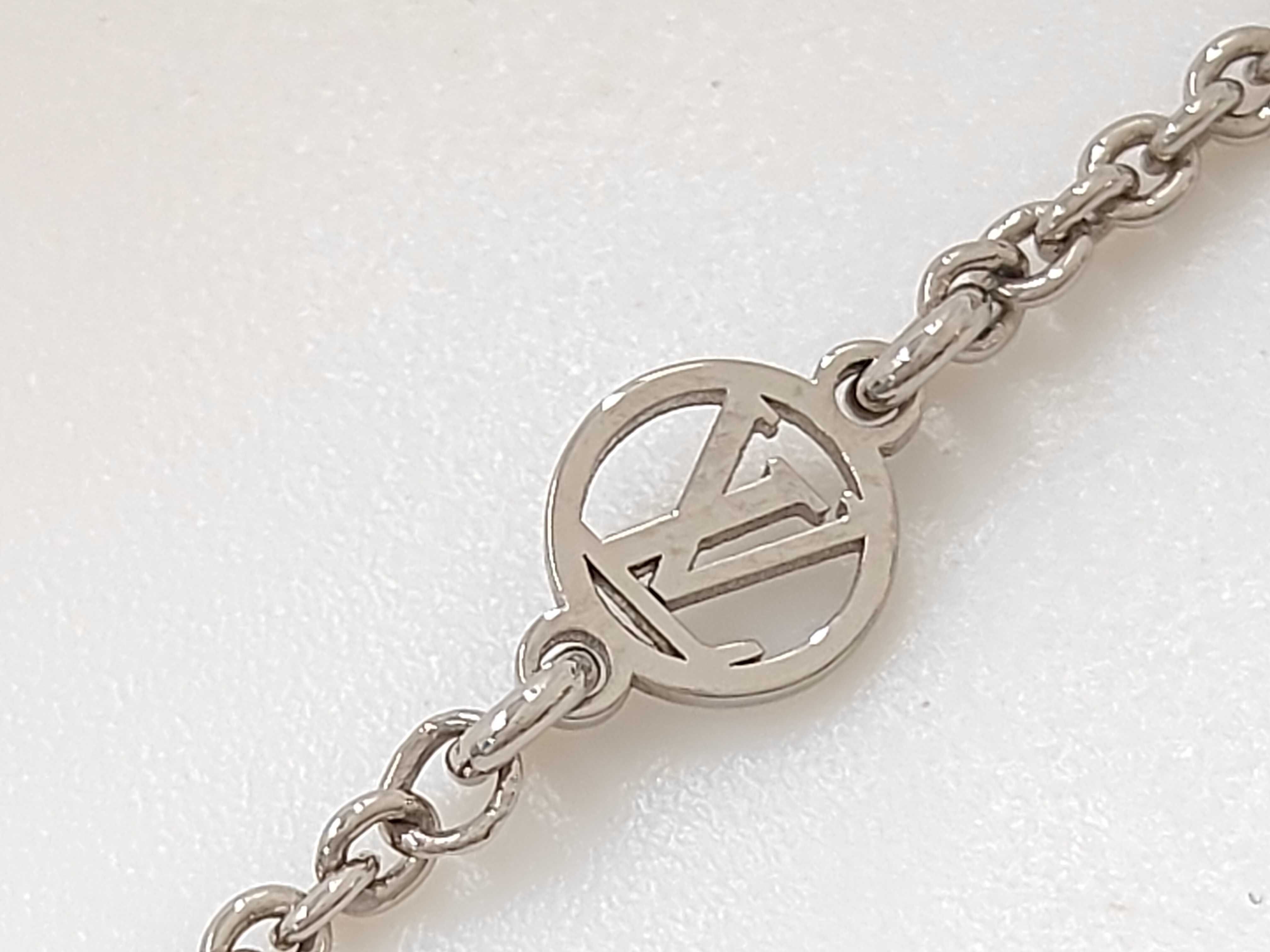 Essential V Necklace M63197 — view 5