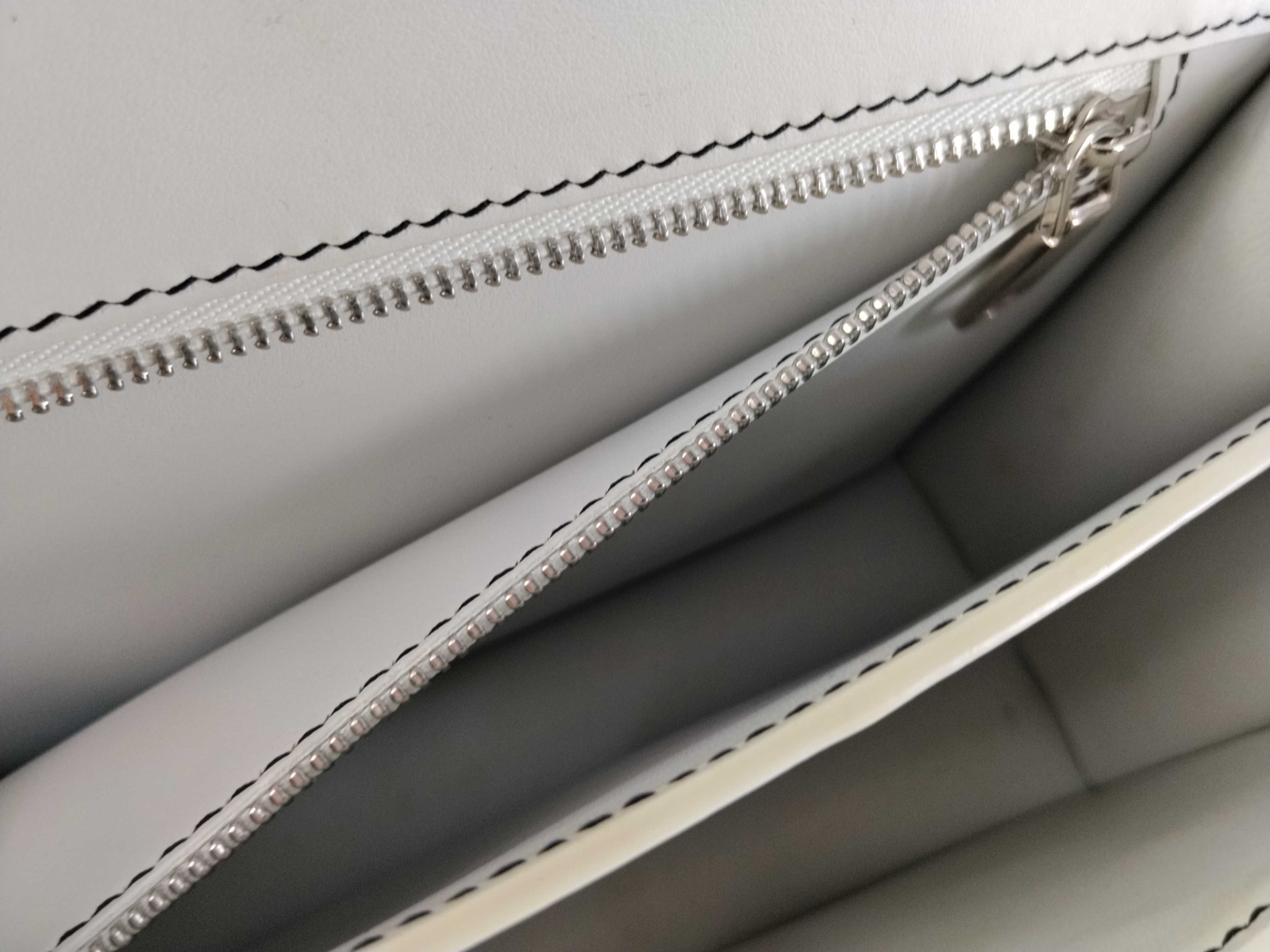 Chain Shoulder Bag — view 13