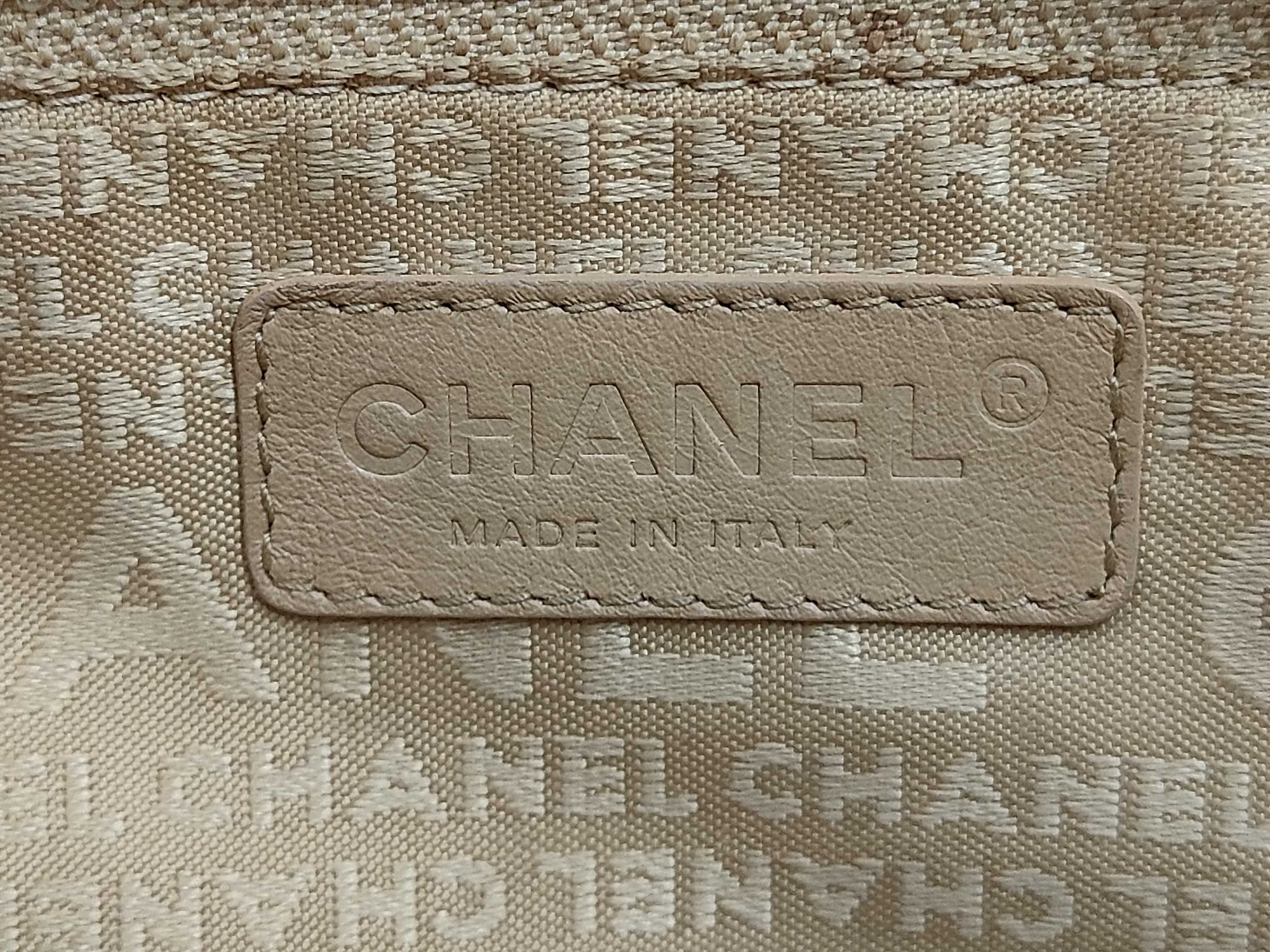 shoulder bag, serial number 8, with original sticker. — view 11