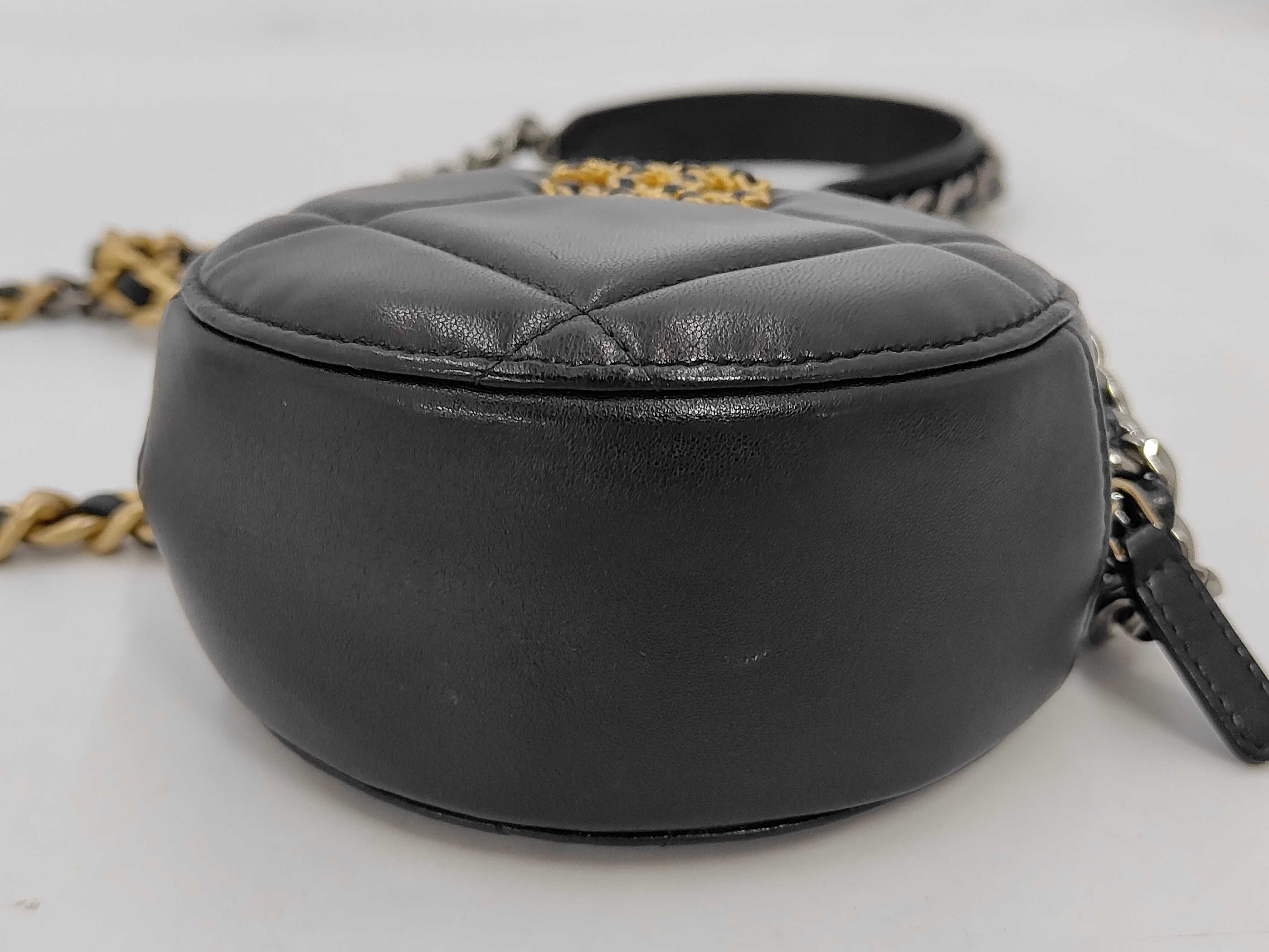 Round Chain Shoulder Bag, Black Lambskin, Chain Coco Mark, Mixed Hardware Shoulder Bag — view 4