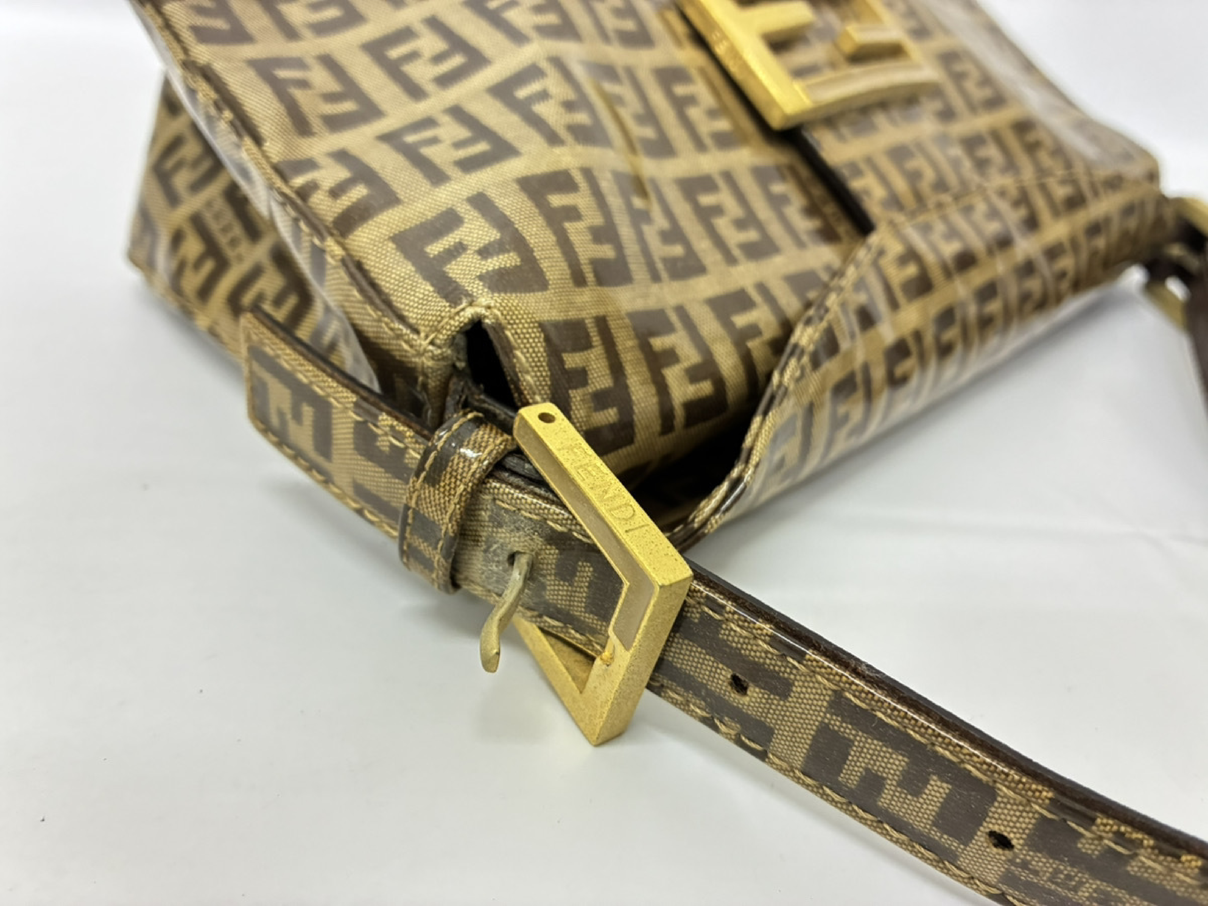 Zucchino Mamma Bucket Patent Handbag — view 5