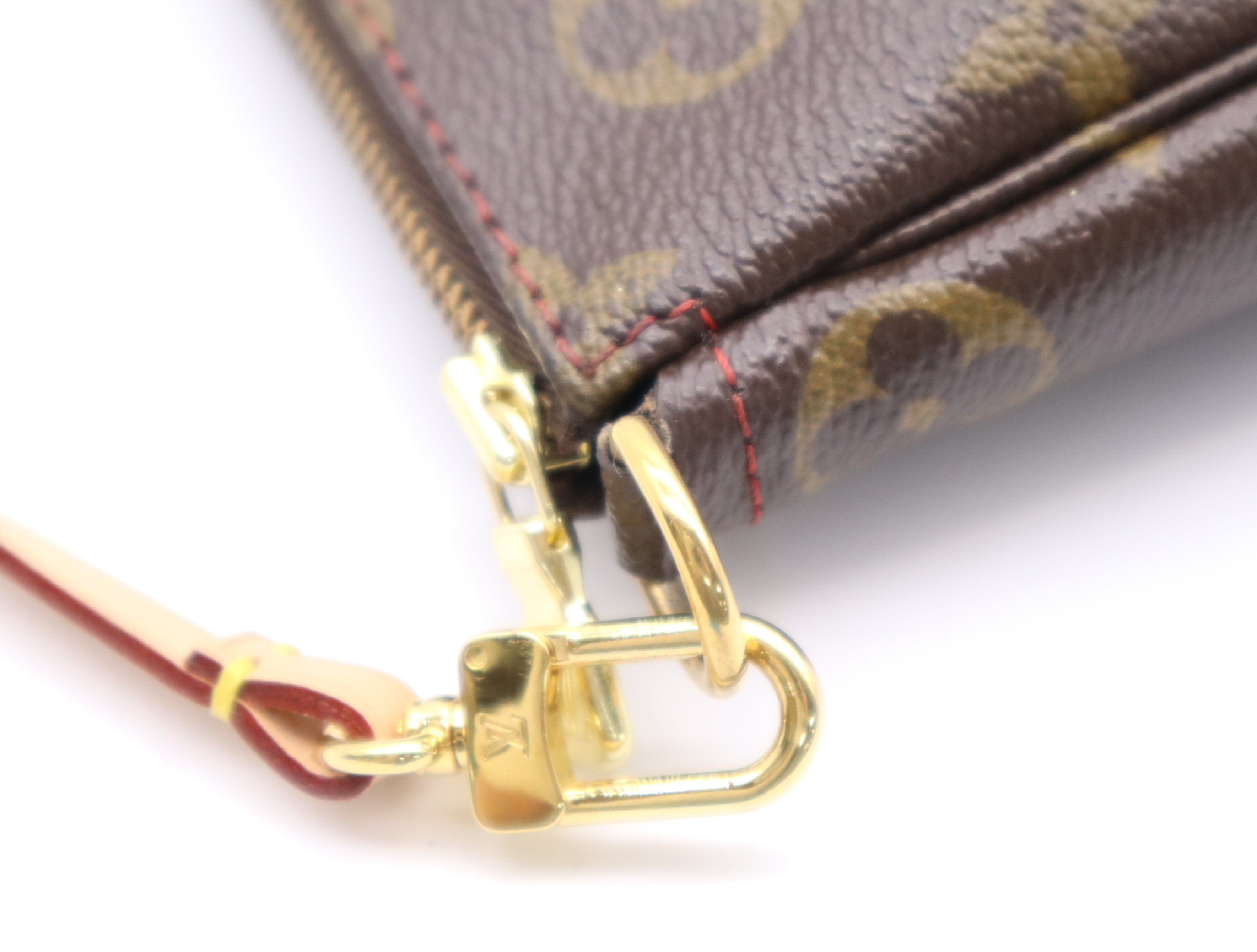 M95008 Cherry Pochette Accessoires Pouch — view 9