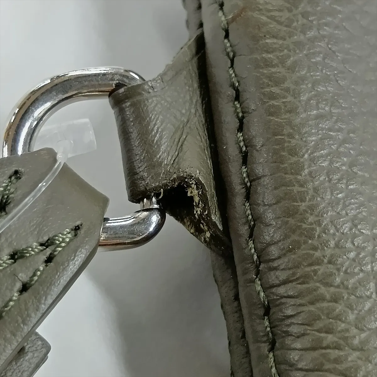 LV Aerogram Takeoff Pouch M81735 Khaki (RFID detected) — view 11