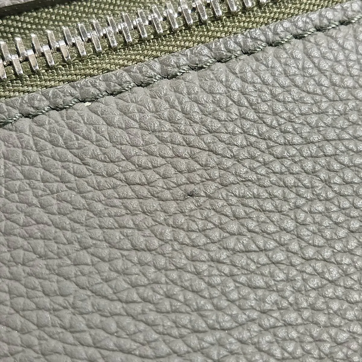 LV Aerogram Takeoff Pouch M81735 Khaki (RFID detected) — view 8