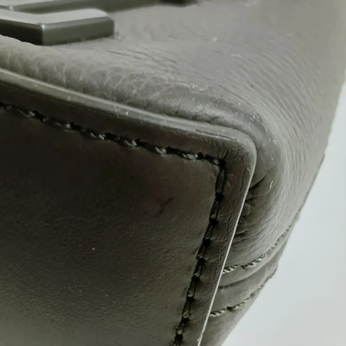 LV Aerogram Takeoff Pouch M81735 Khaki (RFID detected) — view 9