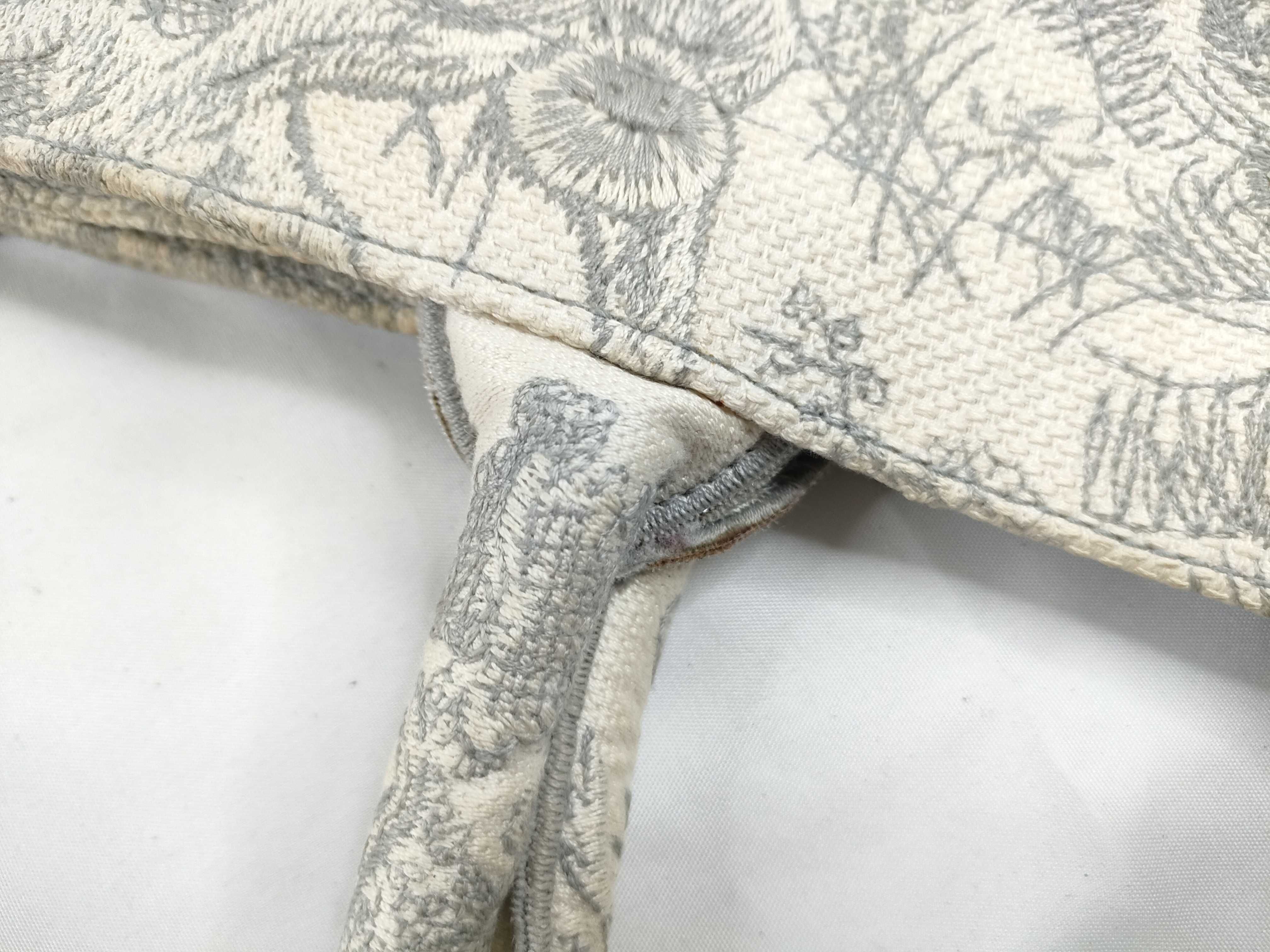 Book Tote Medium with Initials — view 11
