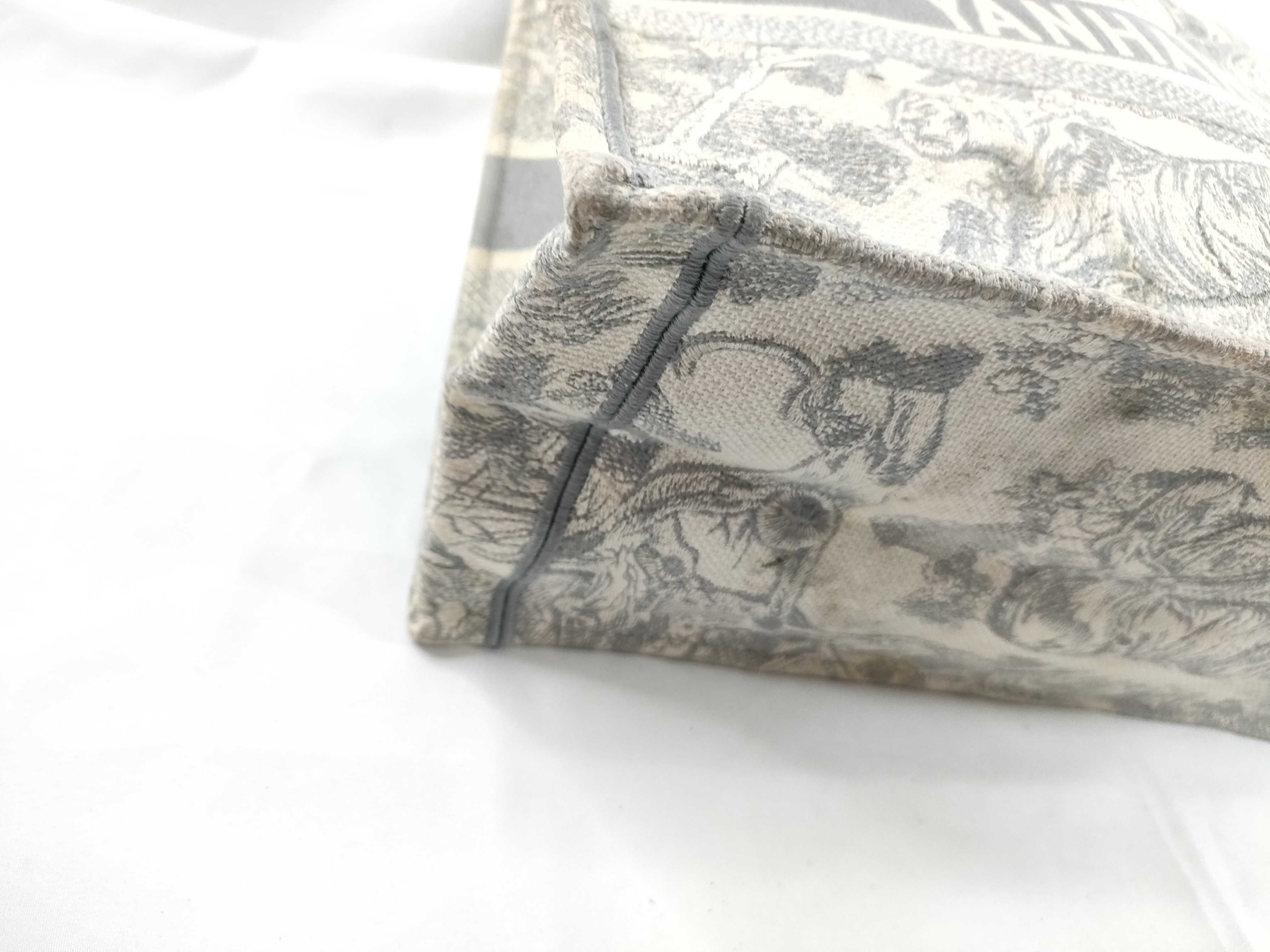 Book Tote Medium with Initials — view 3