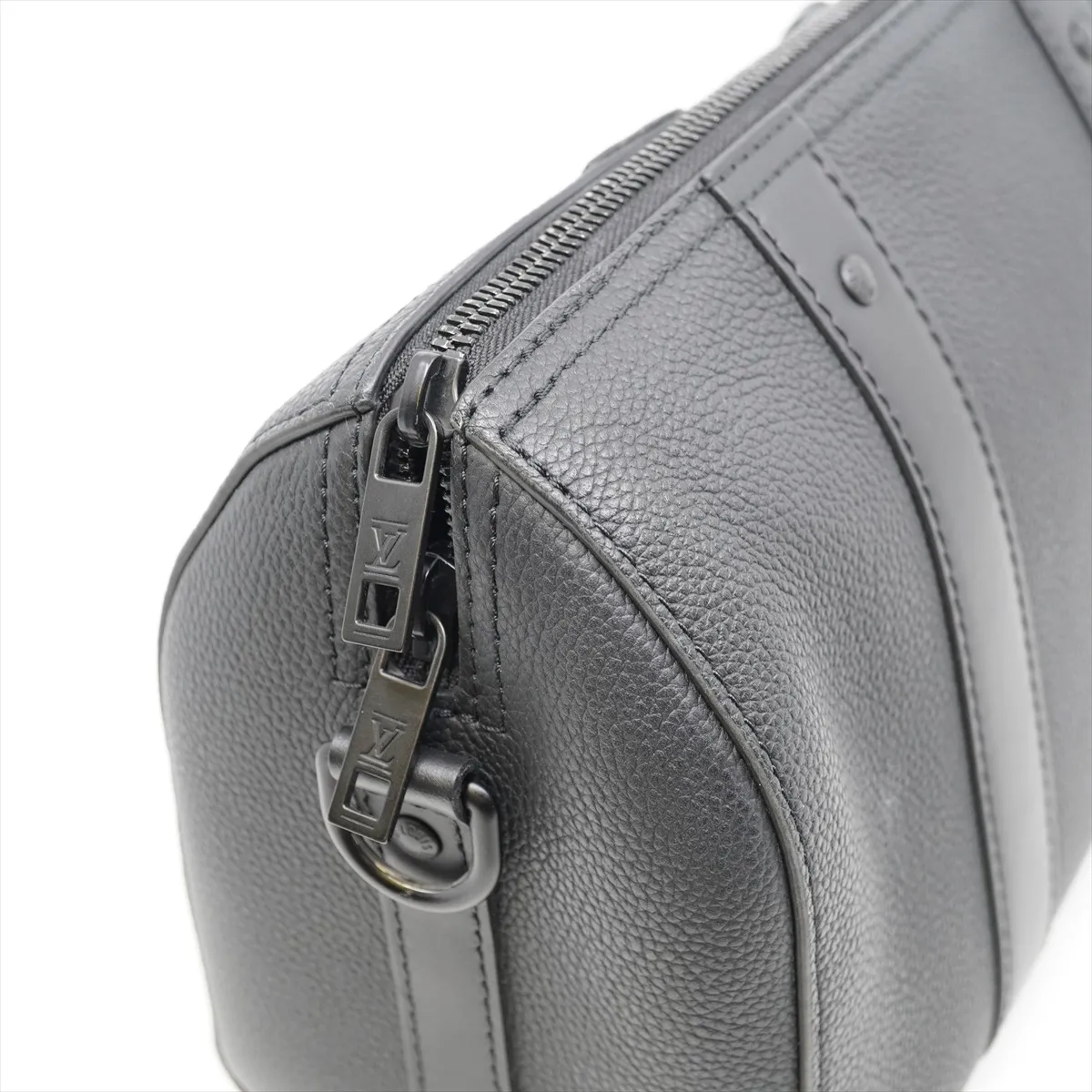 LV Aerogram City Keepall M59255 RFID-enabled black Boston bag with initials and dust bag included. — view 11