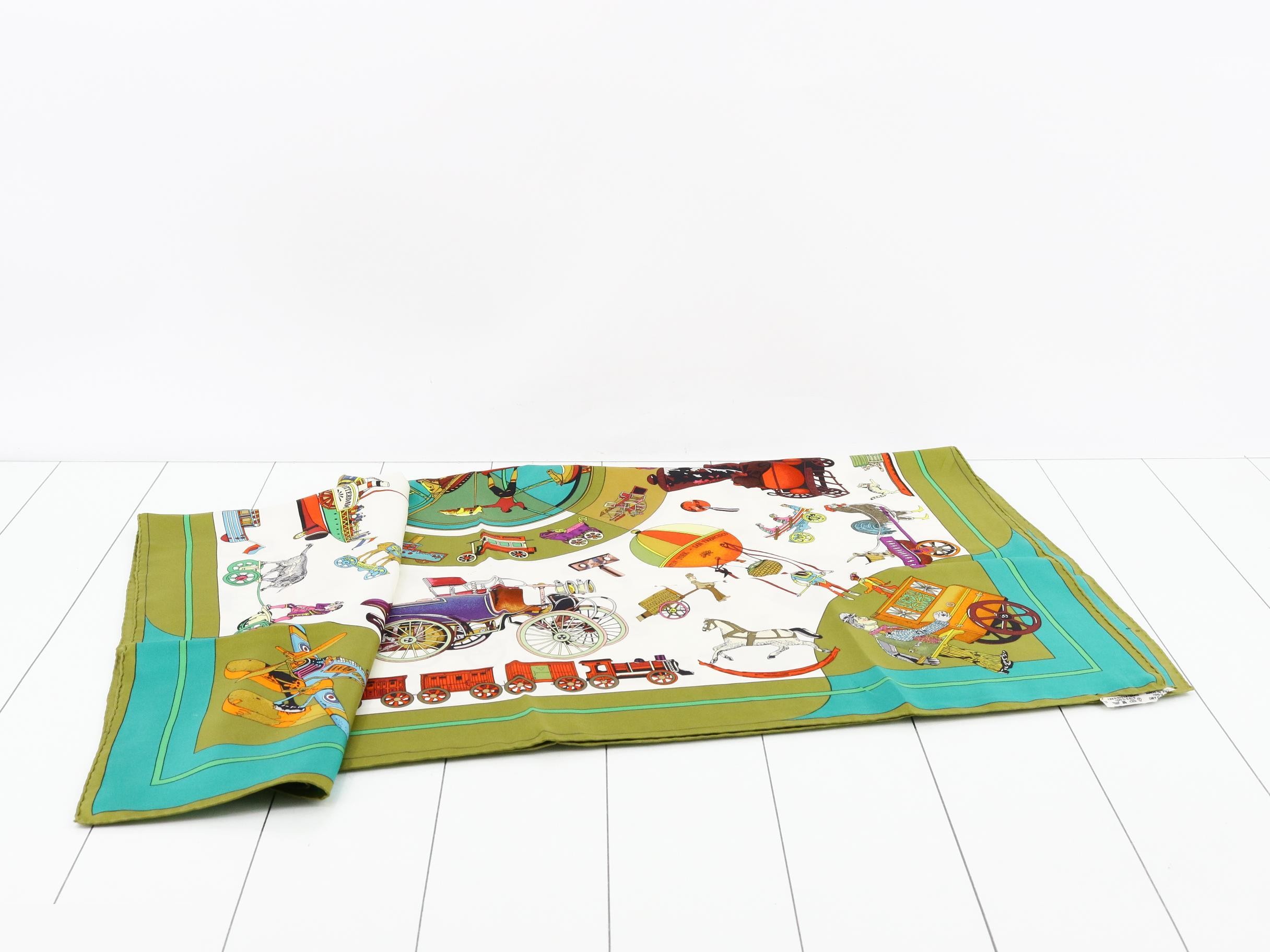 Carre 90 Scarf — view 3