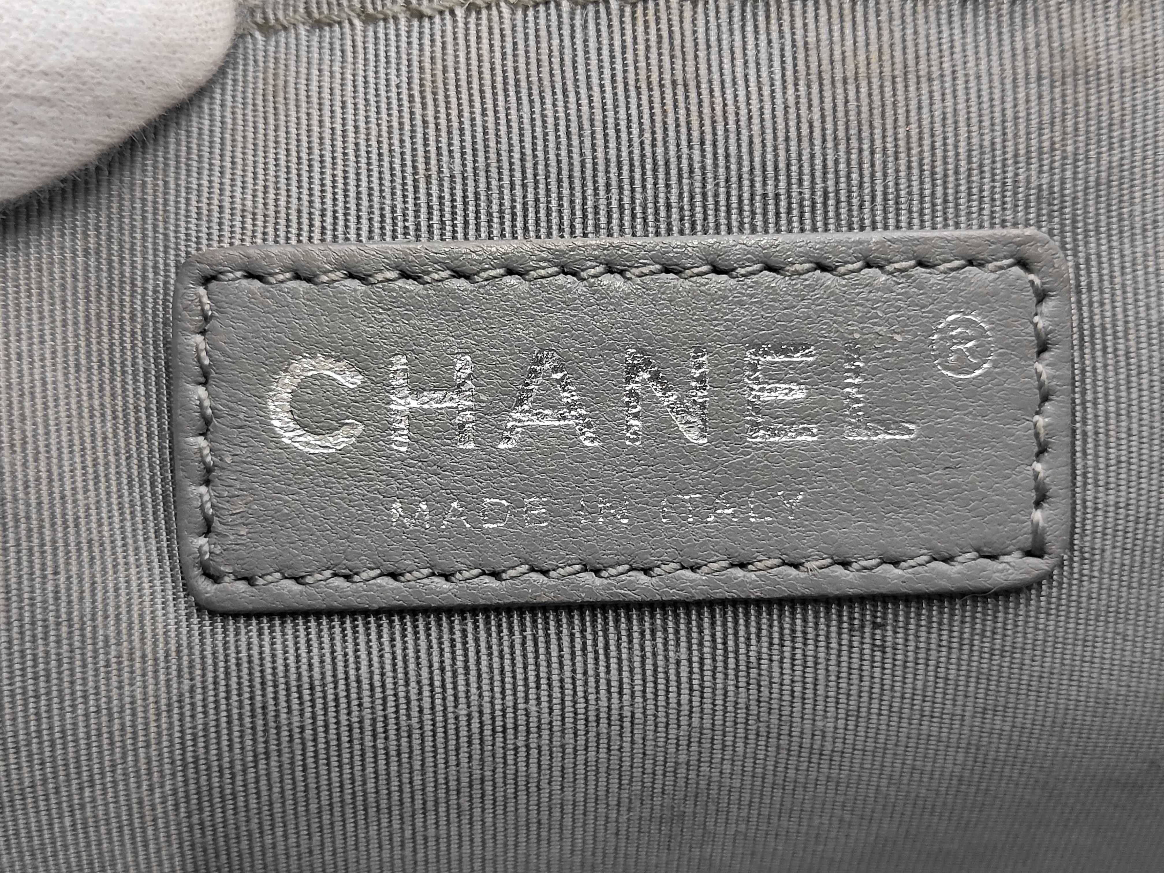 A67086 Boy Chanel/Matelassé Serial Number 16 Series Vintage Silver Hardware Shoulder Bag — view 11