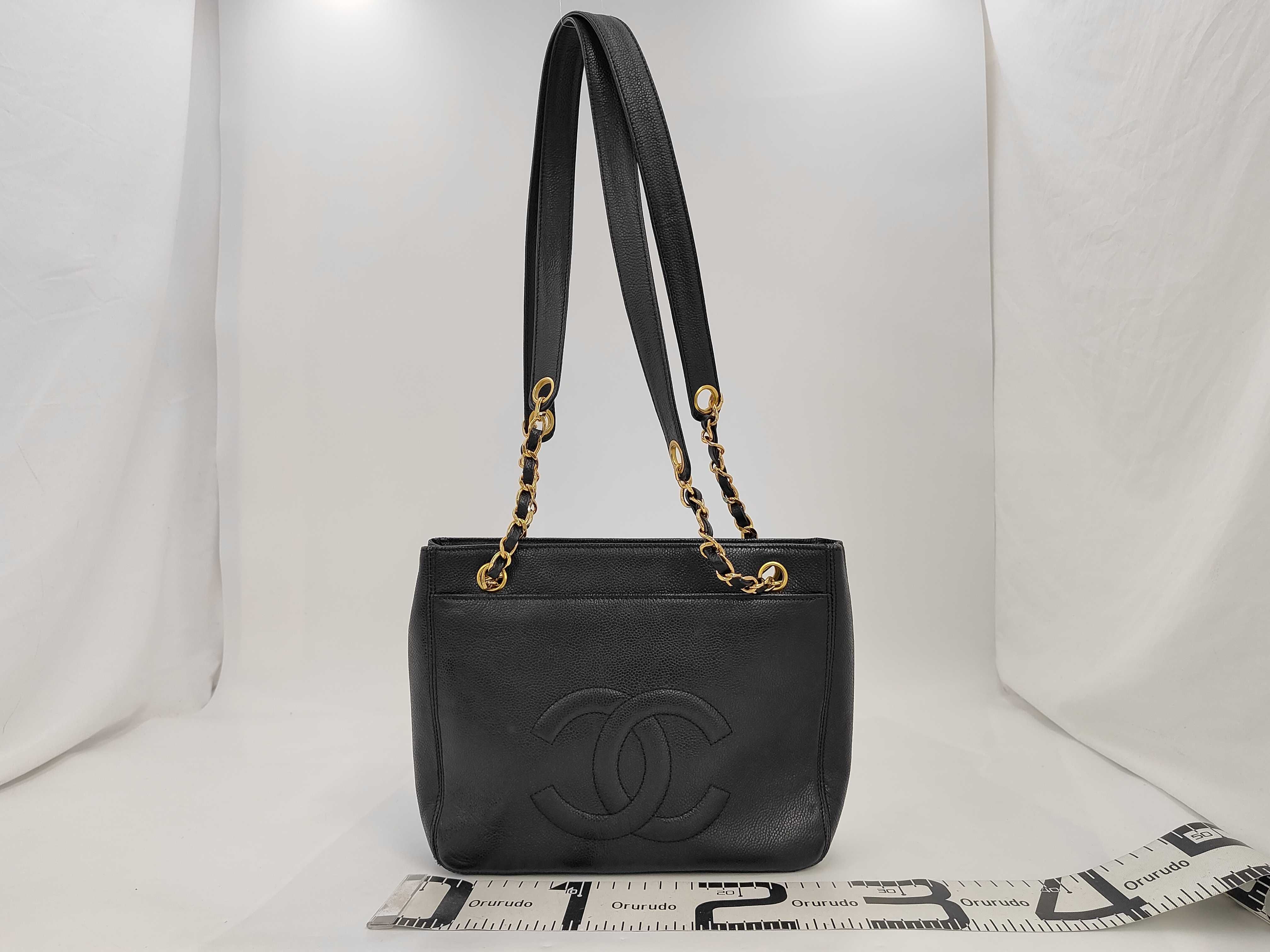 Shoulder Bag Turnlock Caviar Leather Black Coco Mark Shoulder Bag — view 2