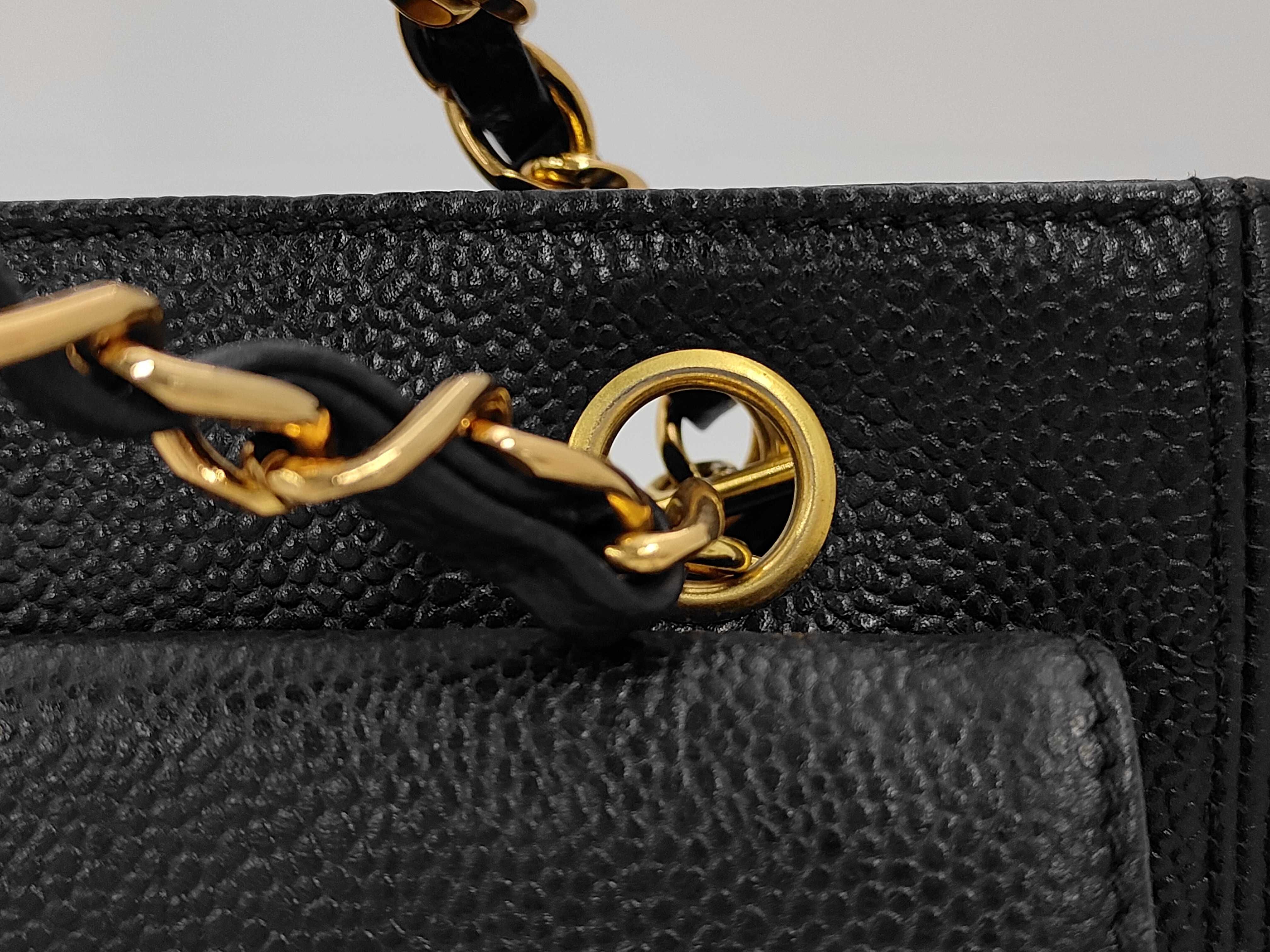 Shoulder Bag Turnlock Caviar Leather Black Coco Mark Shoulder Bag — view 3