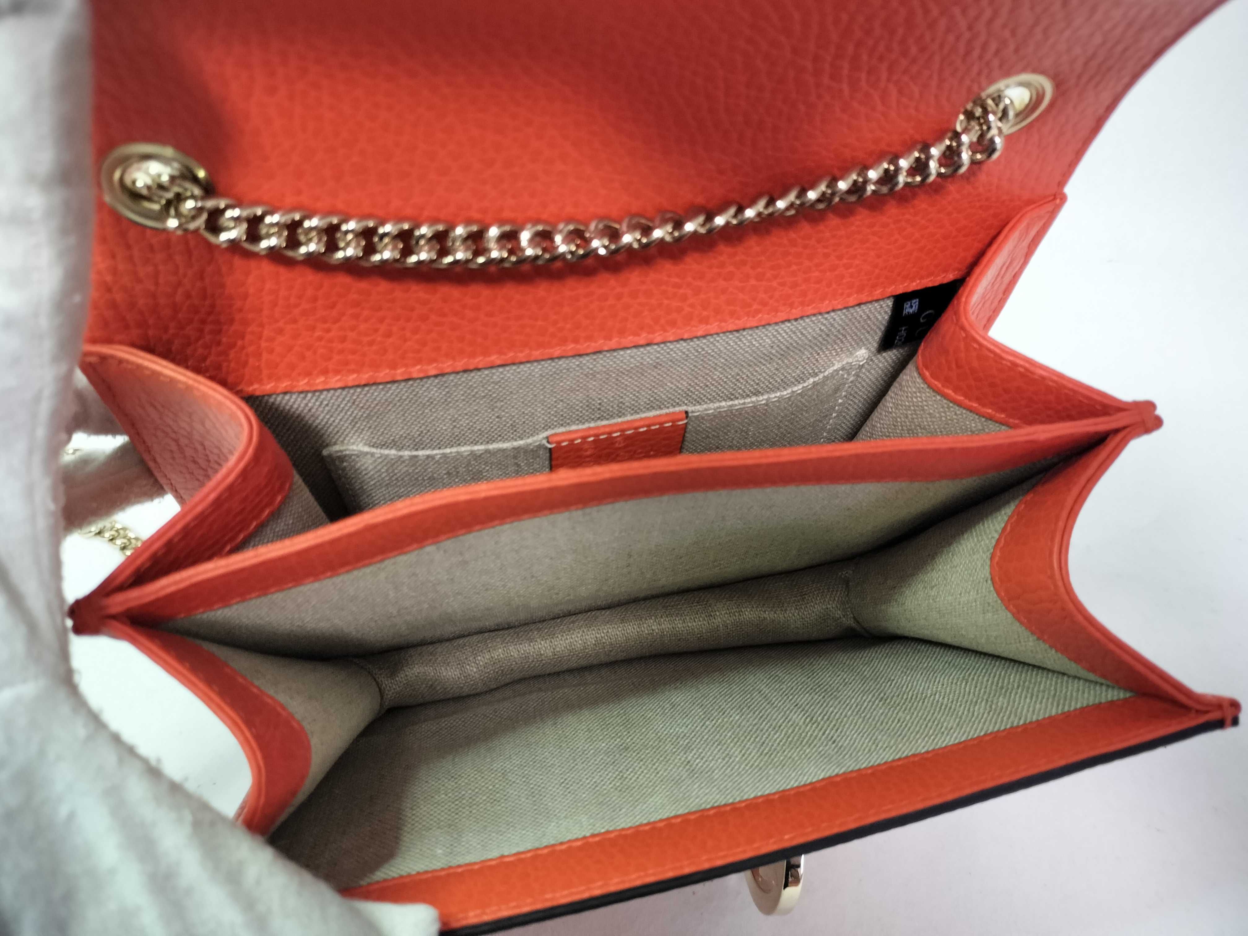 Orange Chain Shoulder Bag with Gold Hardware GG Interlocking Chain Bag — view 14