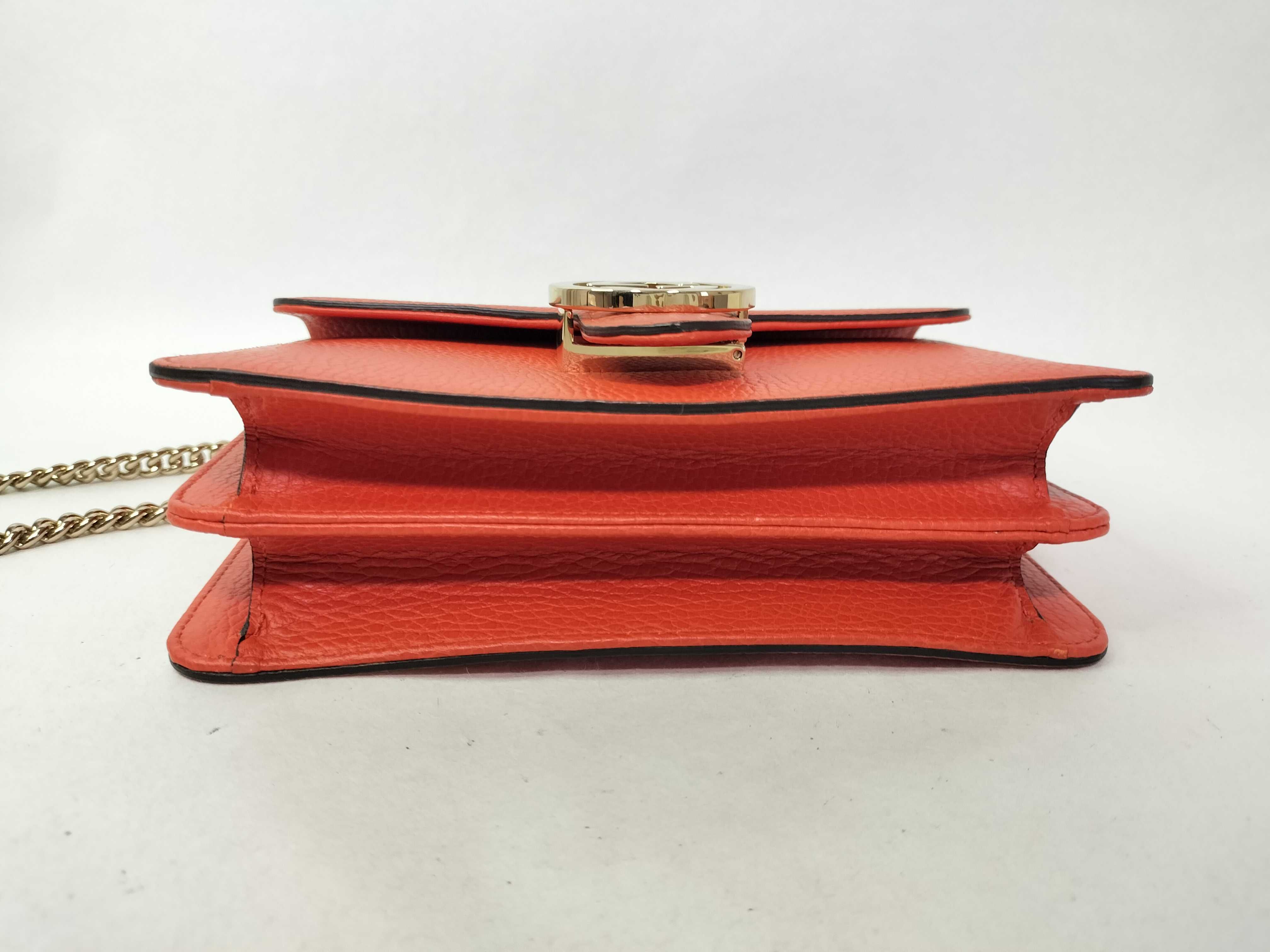 Orange Chain Shoulder Bag with Gold Hardware GG Interlocking Chain Bag — view 8