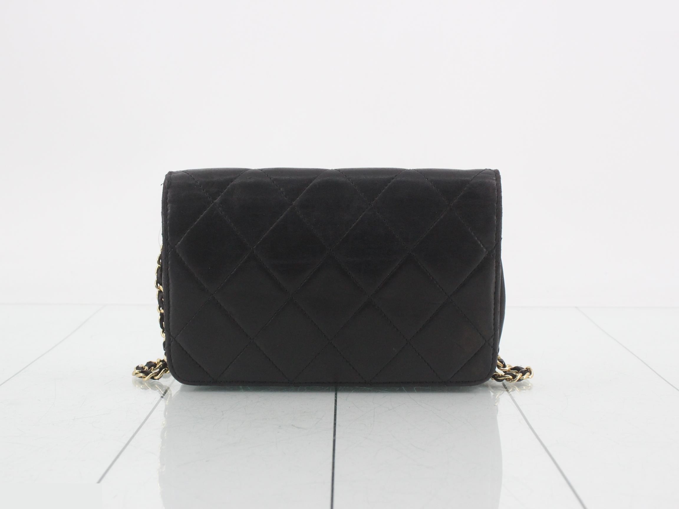 Lambskin Matelassé Coco Lock Chain Wallet — view 2