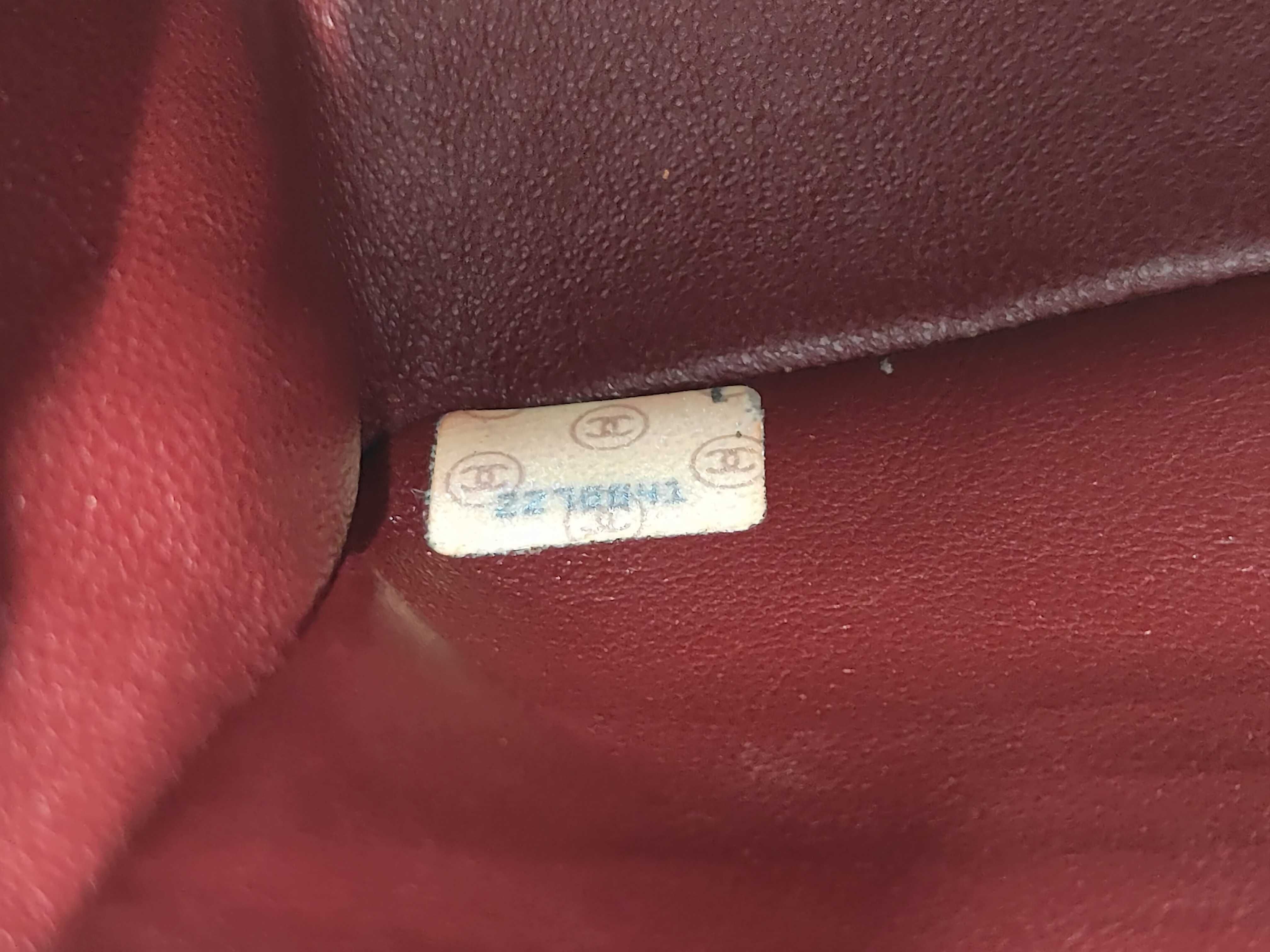 Matelassé 18 Chain Shoulder Bag, with original seal, serial number 2. — view 3