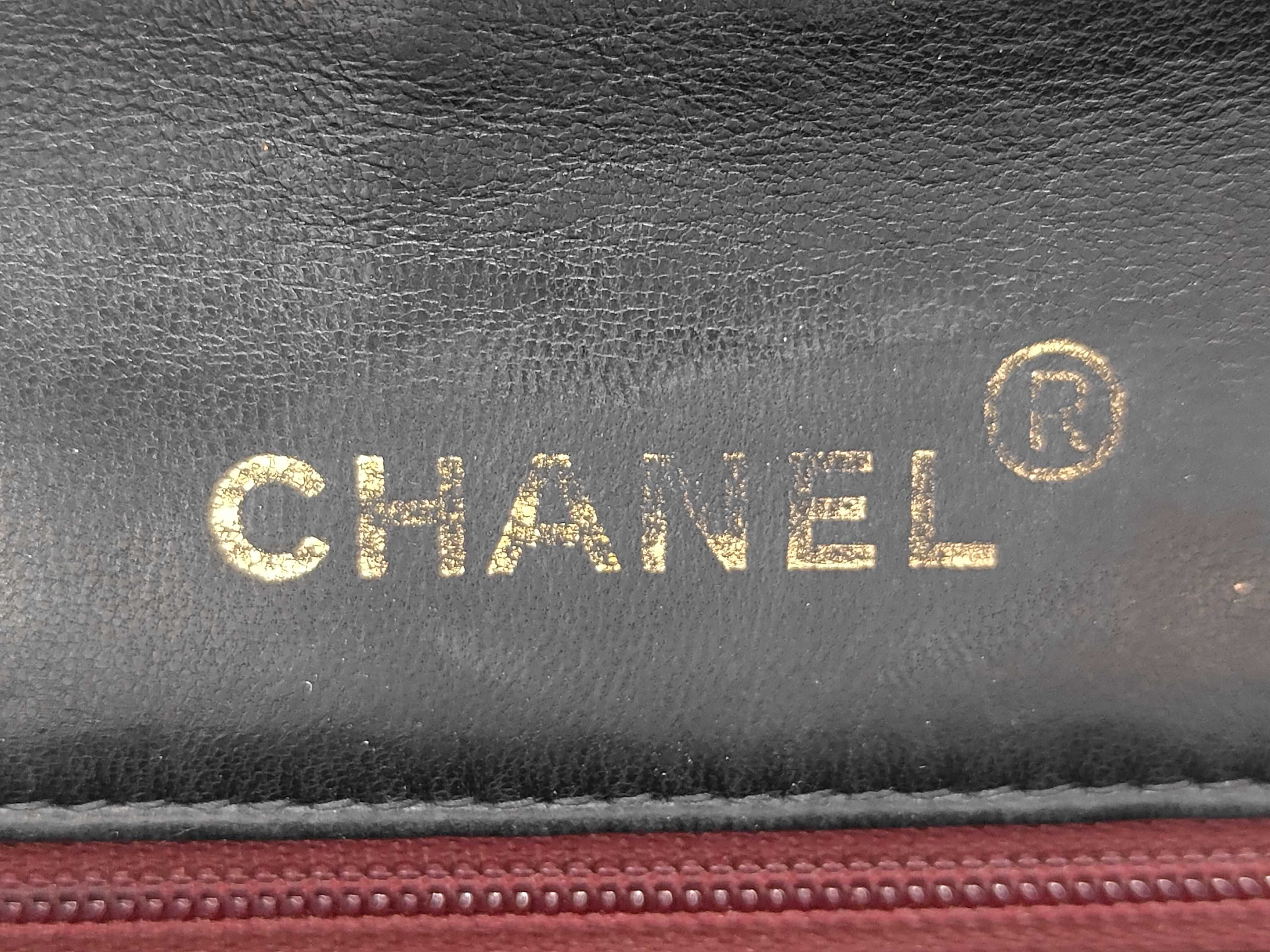 Matelassé 18 Chain Shoulder Bag, with original seal, serial number 2. — view 4